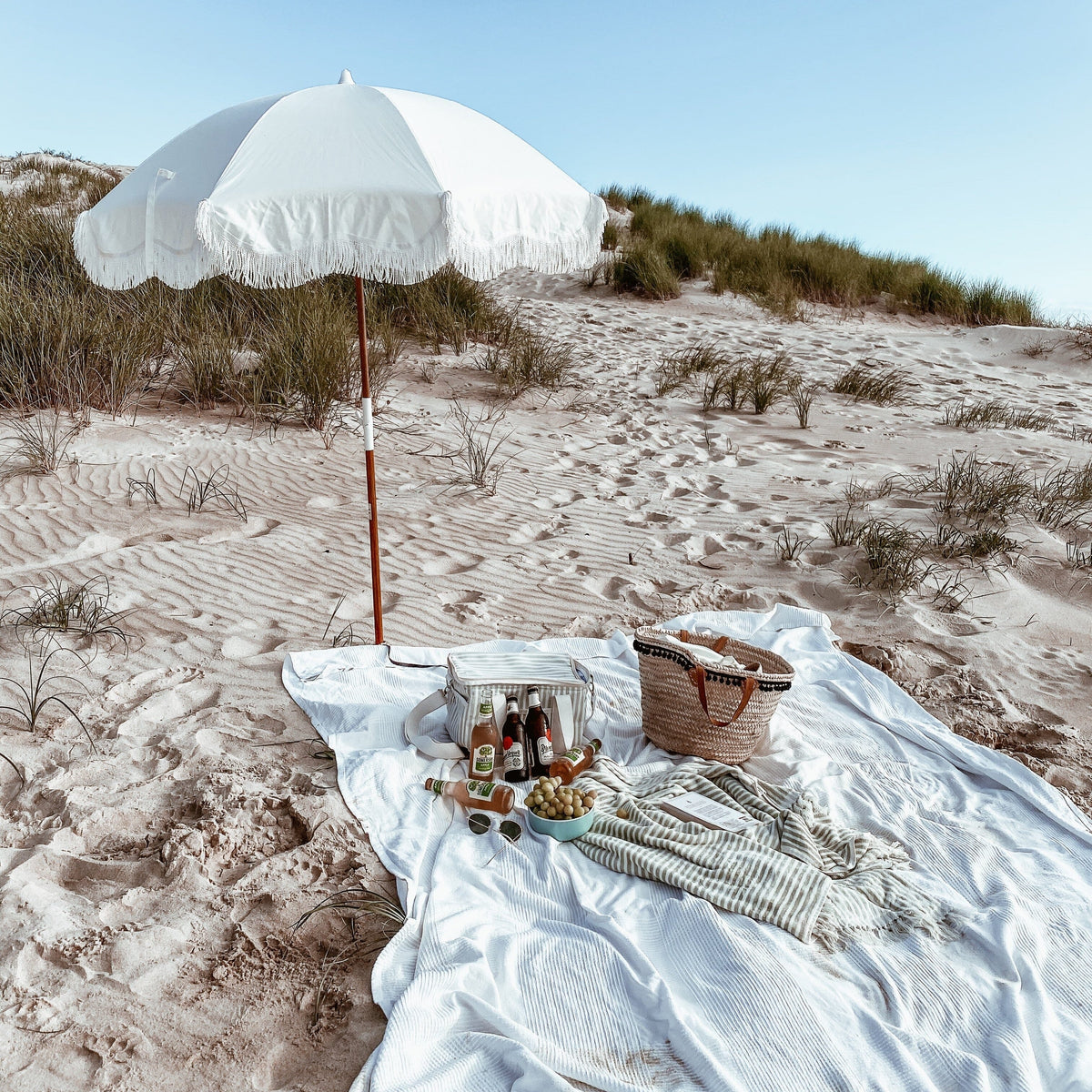 The Holiday Beach Umbrella - Image 6