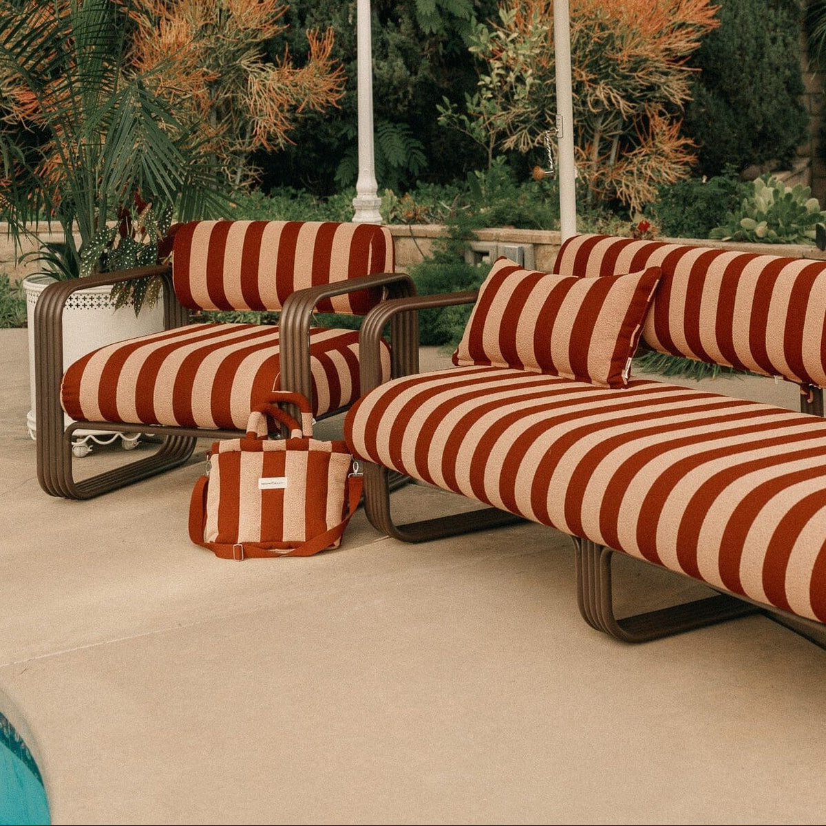 The Contini Sofa - Image 2