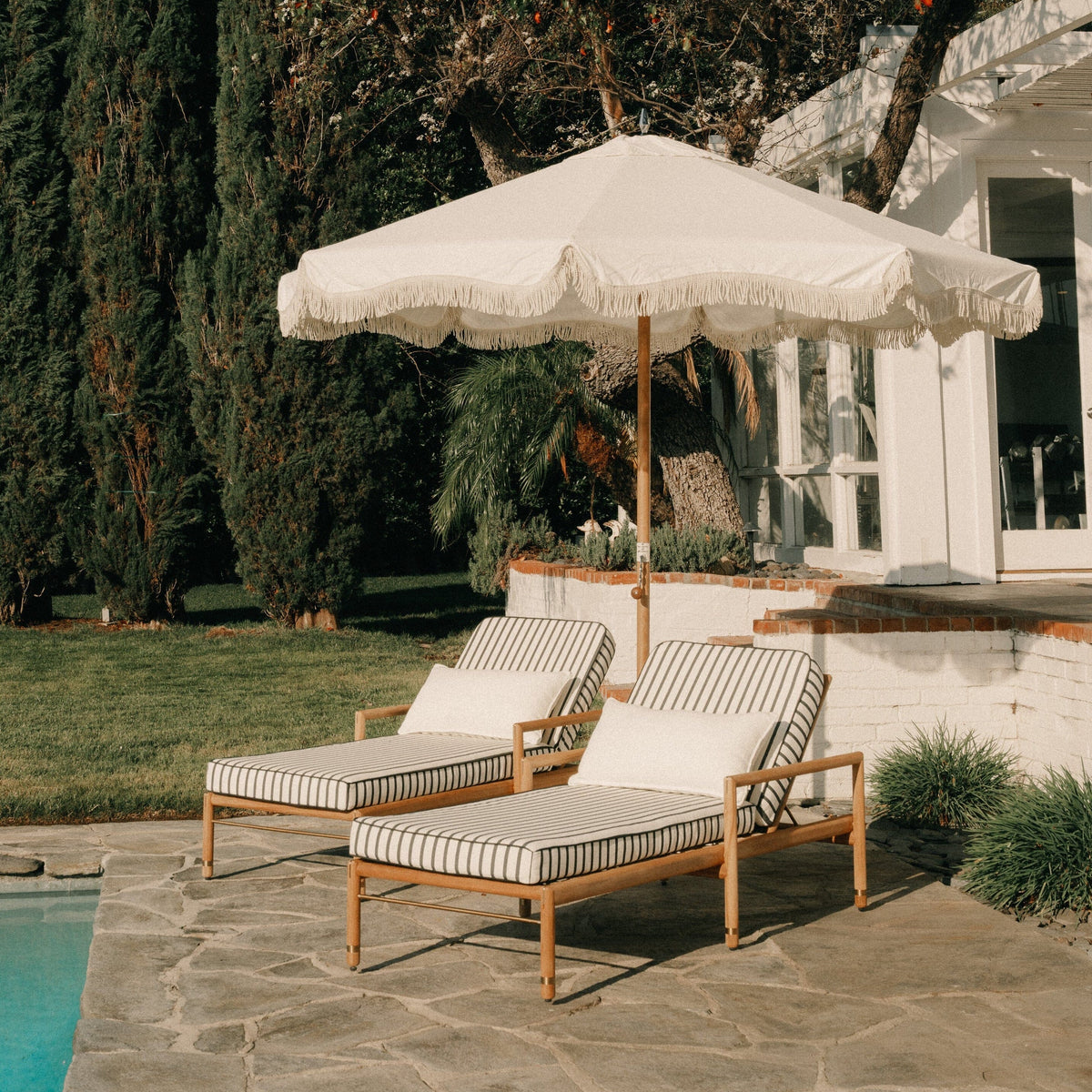 The WES Sun Lounger - Image 5