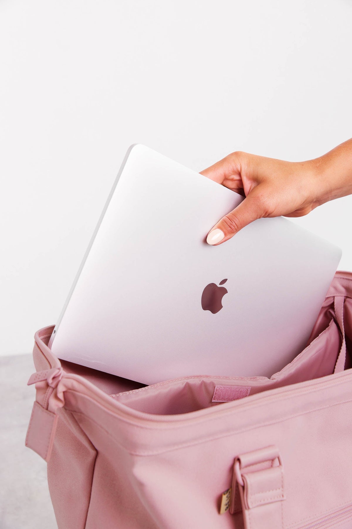 Resale The Mini Weekender in Atlas Pink - Image 10