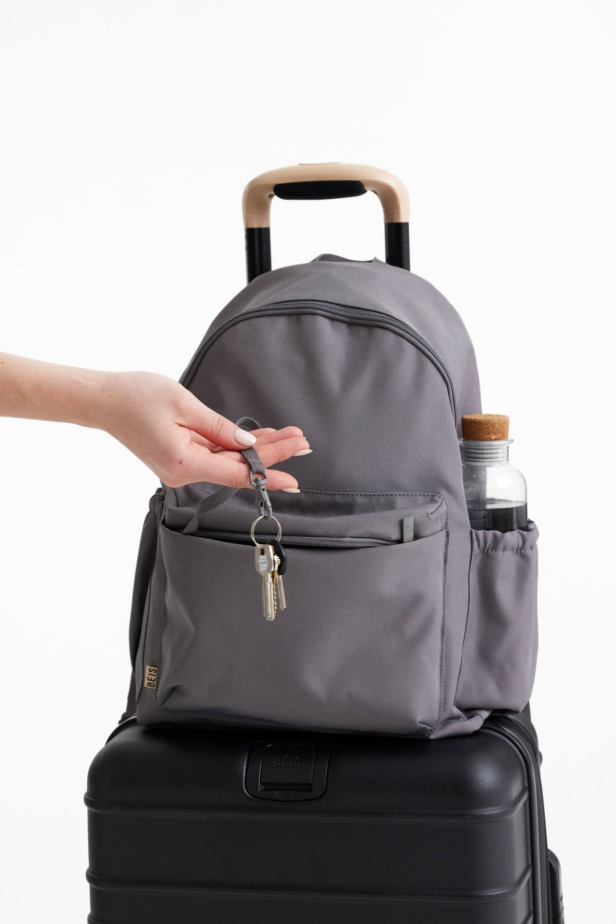 The BÉISics Backpack in Grey - Image 7