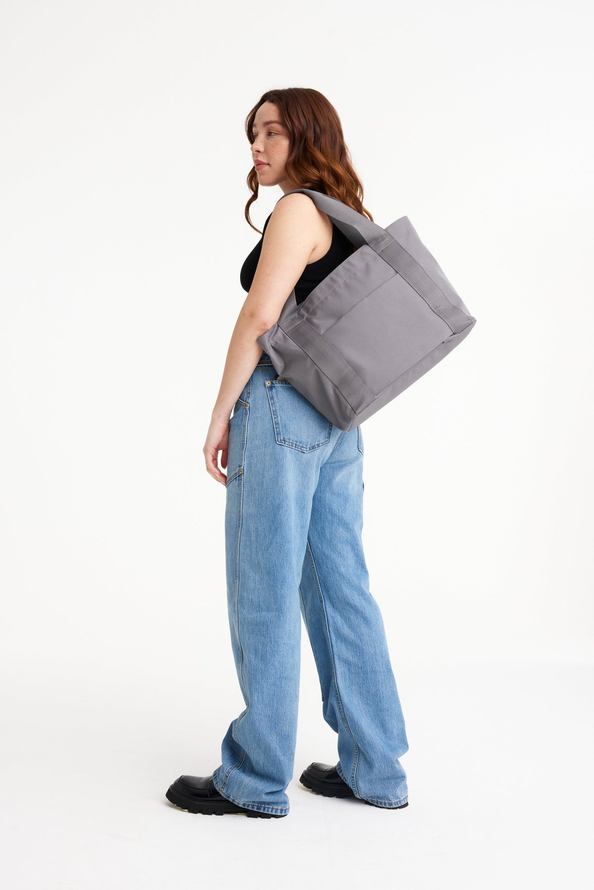 The BÉISics Tote in Grey - Image 5