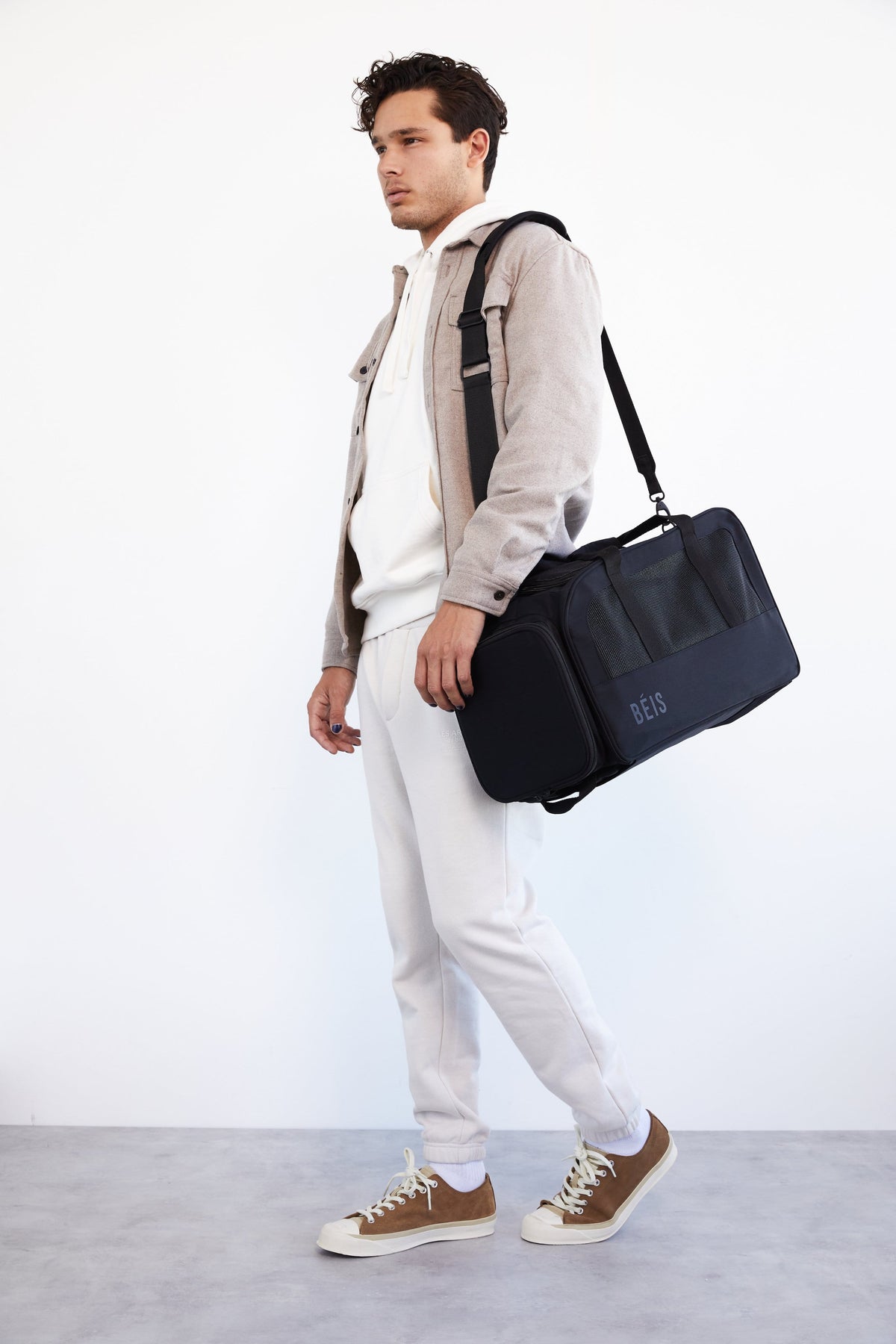 Resale The Regulation Pet Carry-on in Black - Image 10