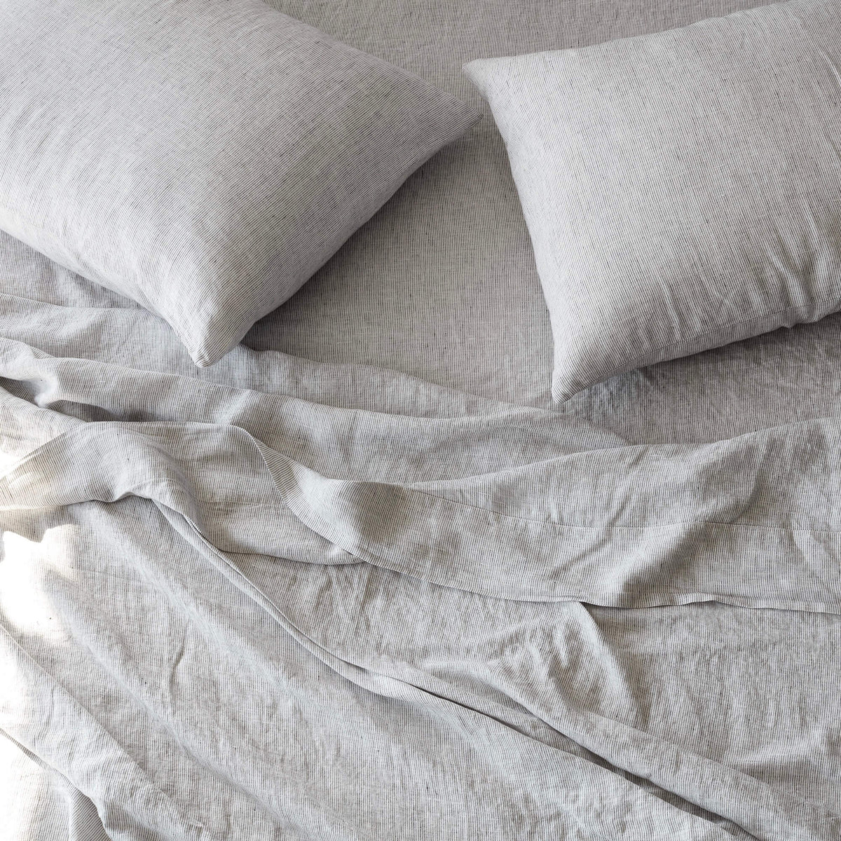 Stonewashed Linen Sheet Set - Graphite Thin Stripe