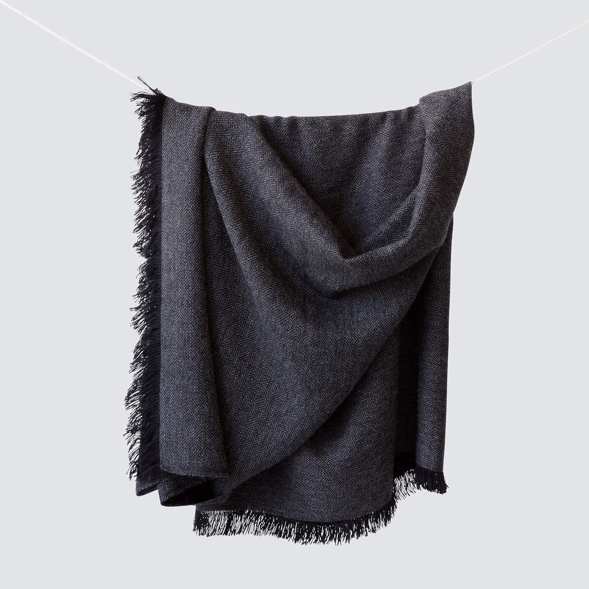 La Calle Alpaca Throw - Charcoal