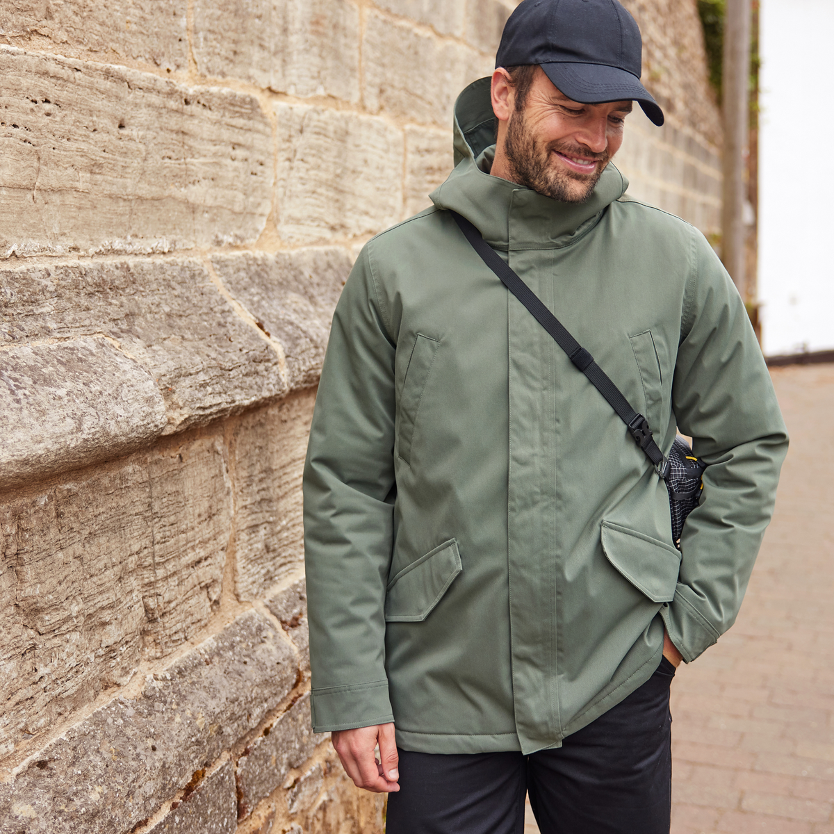 Dunnigan Mens Lightweight Padded Waterproof Parka - Forage Green - Image 2