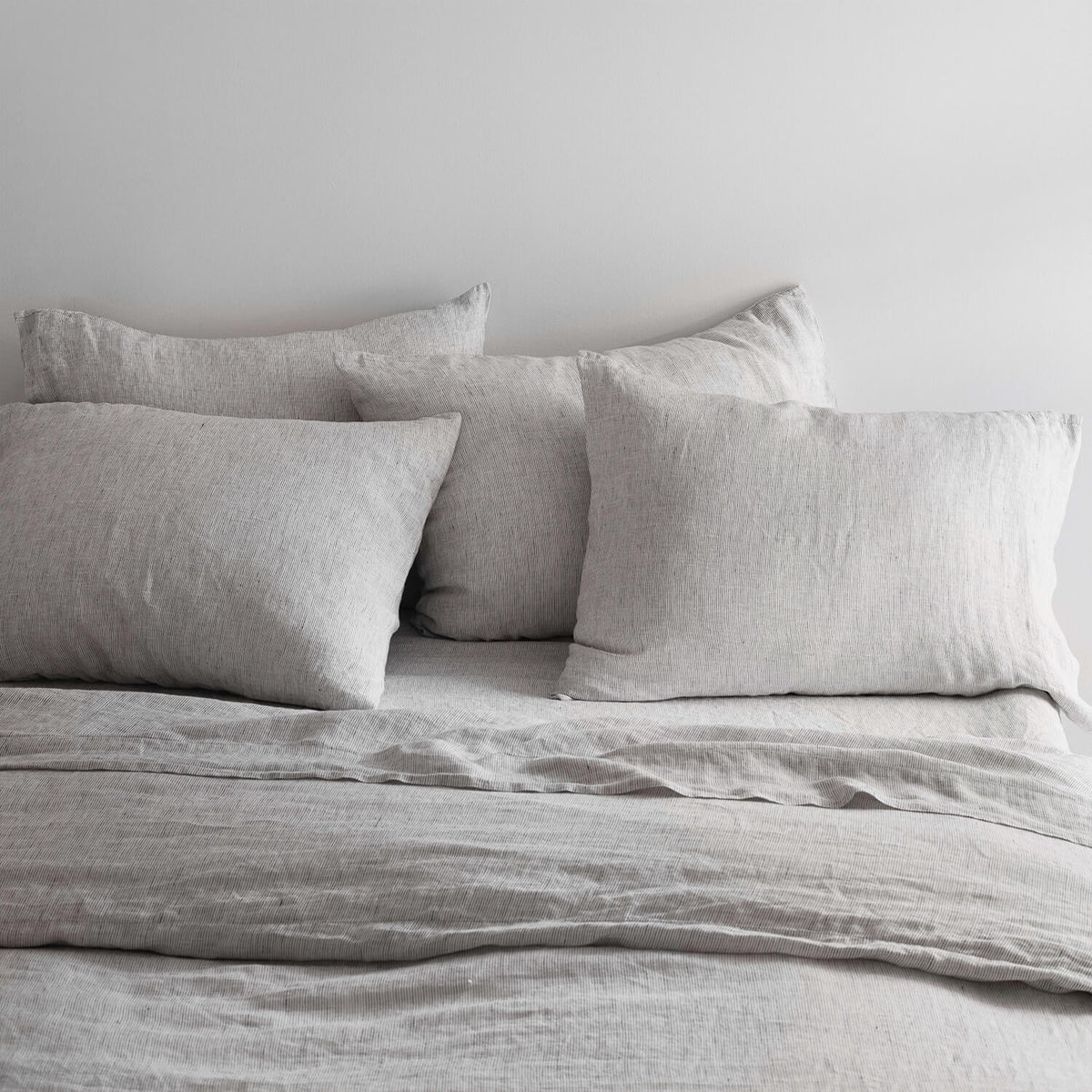 Stonewashed Linen Bed Bundle - Graphite Thin Stripe