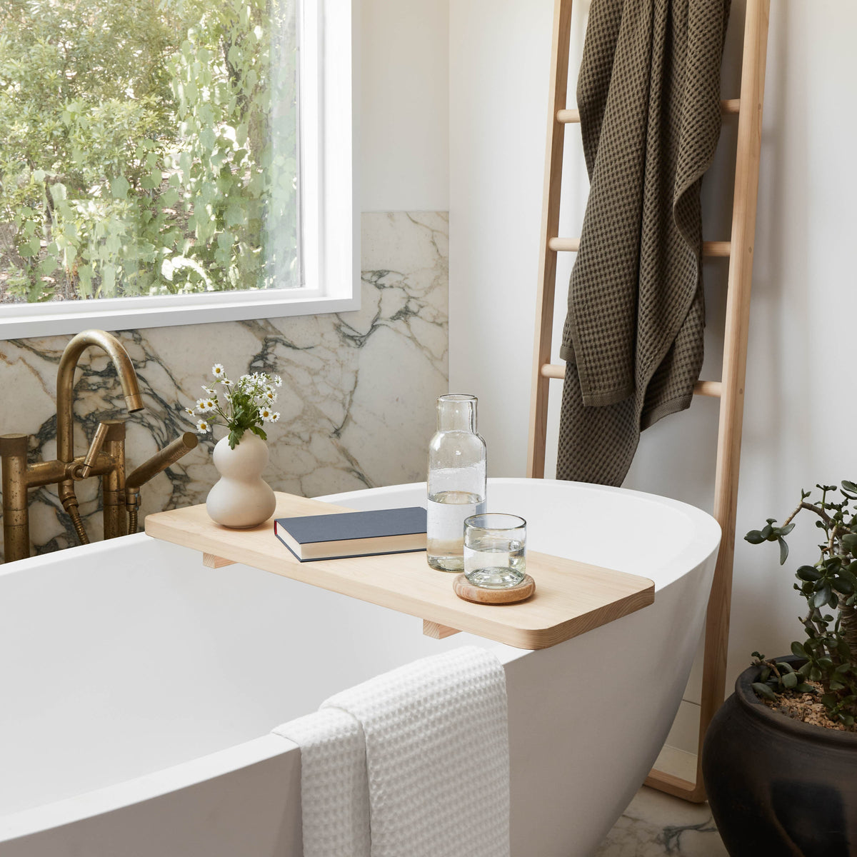 Hinoki Wood Bath Caddy - Image 12