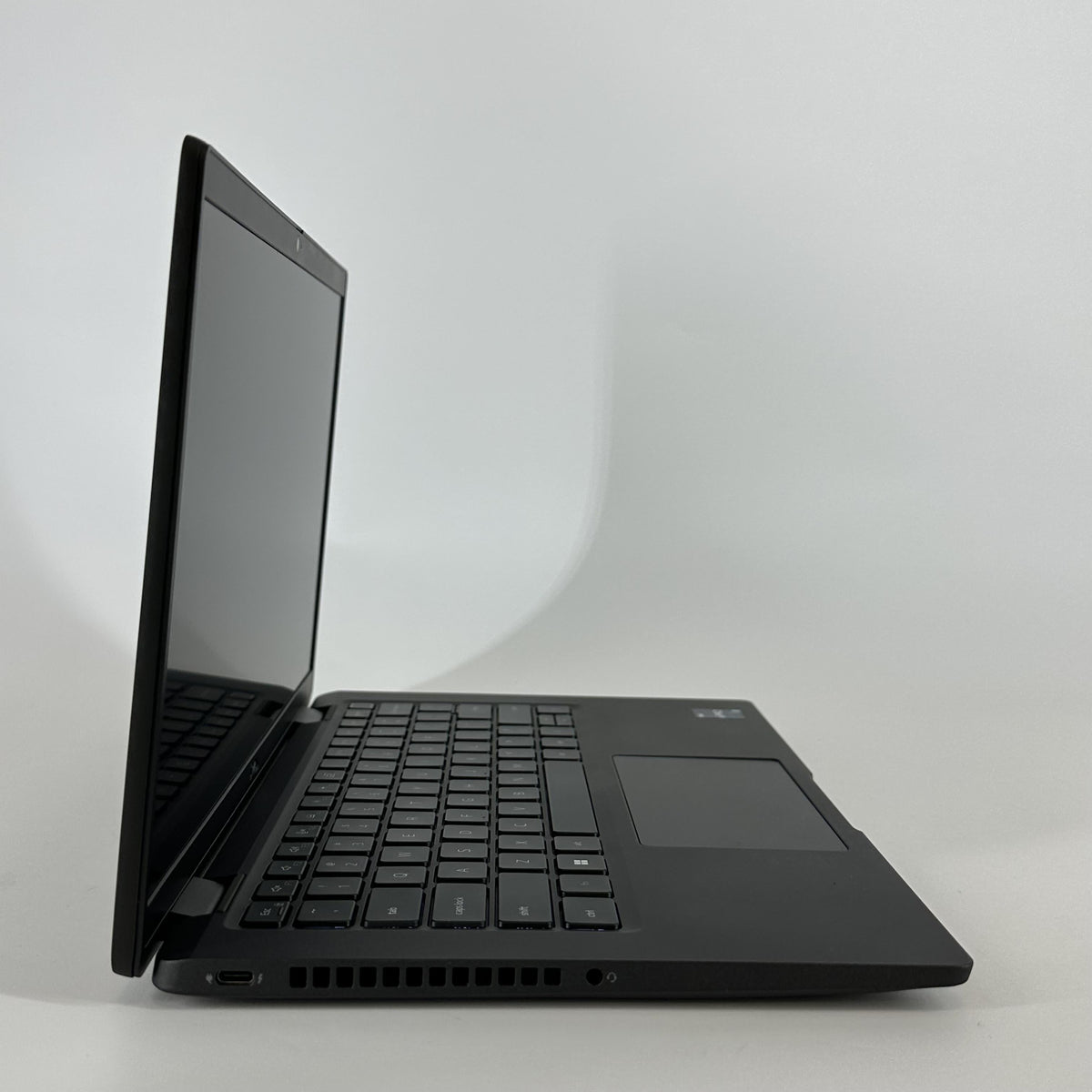Dell Latitude 7430 14 Black 2.2 GHz Intel Core i7 12th Gen. 16GB RAM 512GB Solid State Drive - Image 4