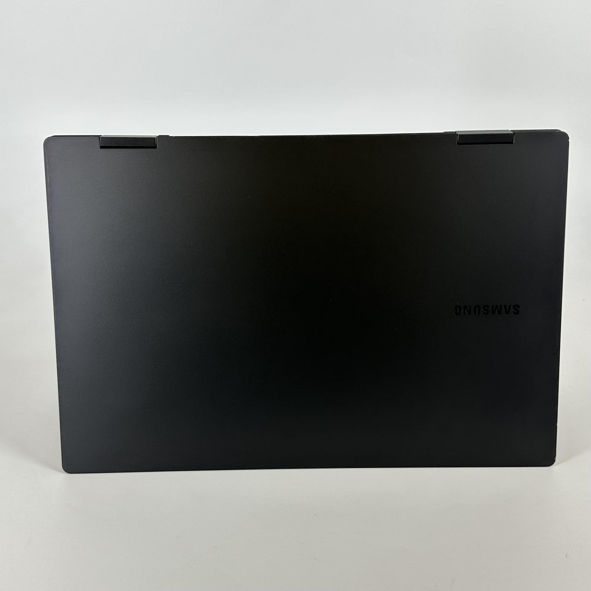 Samsung Galaxy Book2 360 13.3 Graphite WiFi 2.5 GHz Intel Core i7 12th Gen. 16GB RAM 512GB Solid State Drive - Image 8