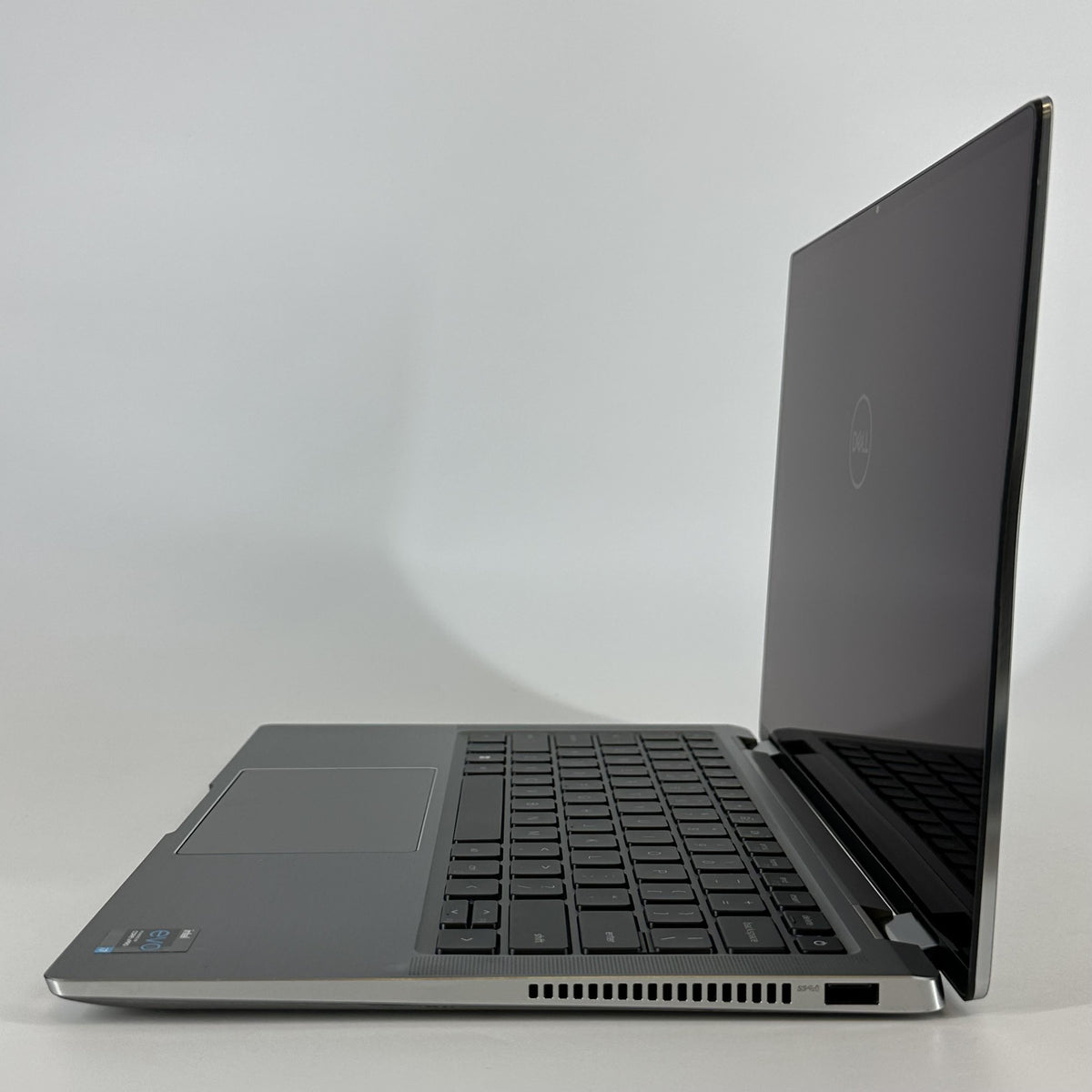 Dell Latitude 9420 (2-in-1) 14 Gray 3.0 GHz Intel Core i7 11th Gen. 32GB RAM 1TB Solid State Drive - Image 5