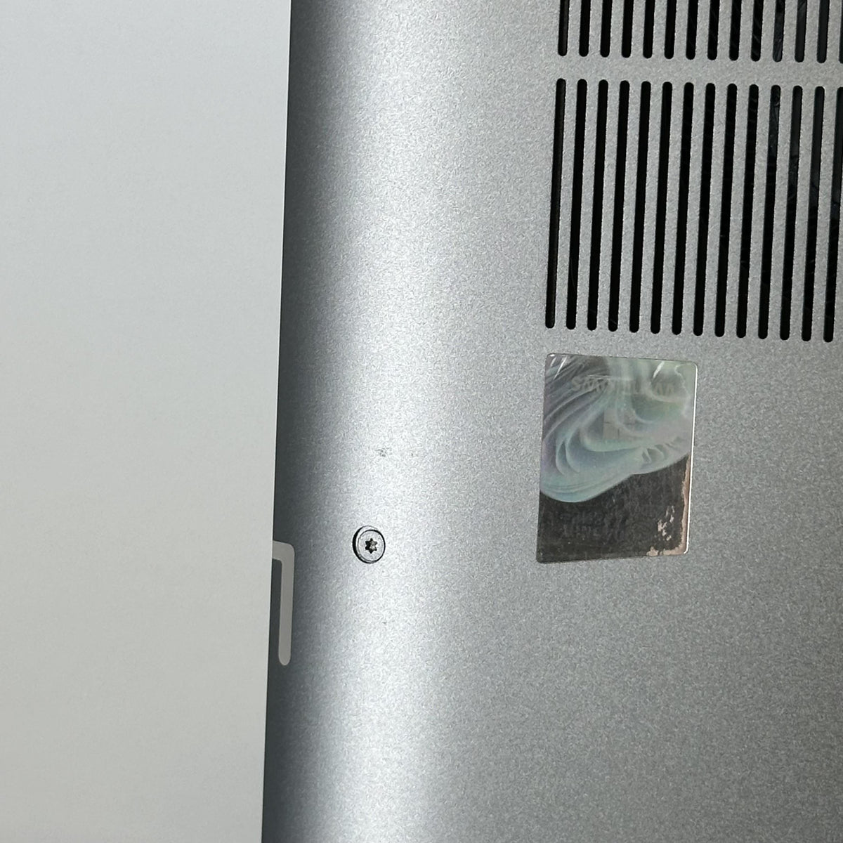 Dell Precision 5690 16 Gray 3.8 GHz Intel Core Ultra 7 32GB RAM 1TB Solid State Drive NVIDIA RTX 2000 Ada 8 GB - Image 15
