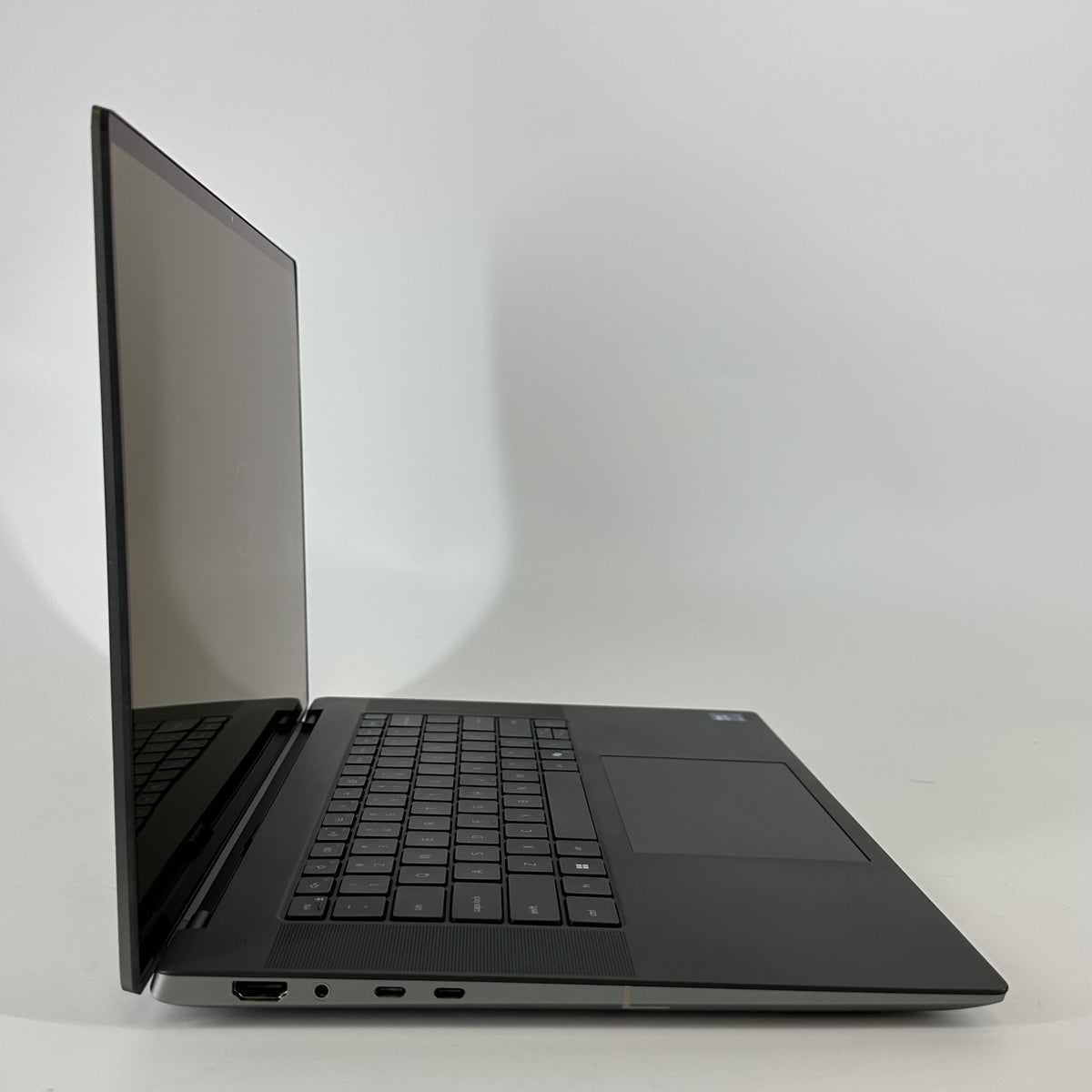 Dell Precision 5690 16 Gray 3.8 GHz Intel Core Ultra 7 32GB RAM 1TB Solid State Drive NVIDIA RTX 3500 Ada 12 GB - Image 5