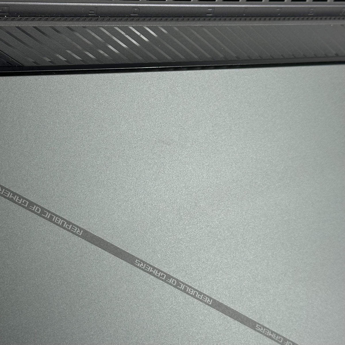 Asus ROG Strix G16 G614 16 Black 2.2 GHz Intel Core i9 14th Gen. 32GB RAM 1TB Solid State Drive NVIDIA GeForce RTX - Image 6
