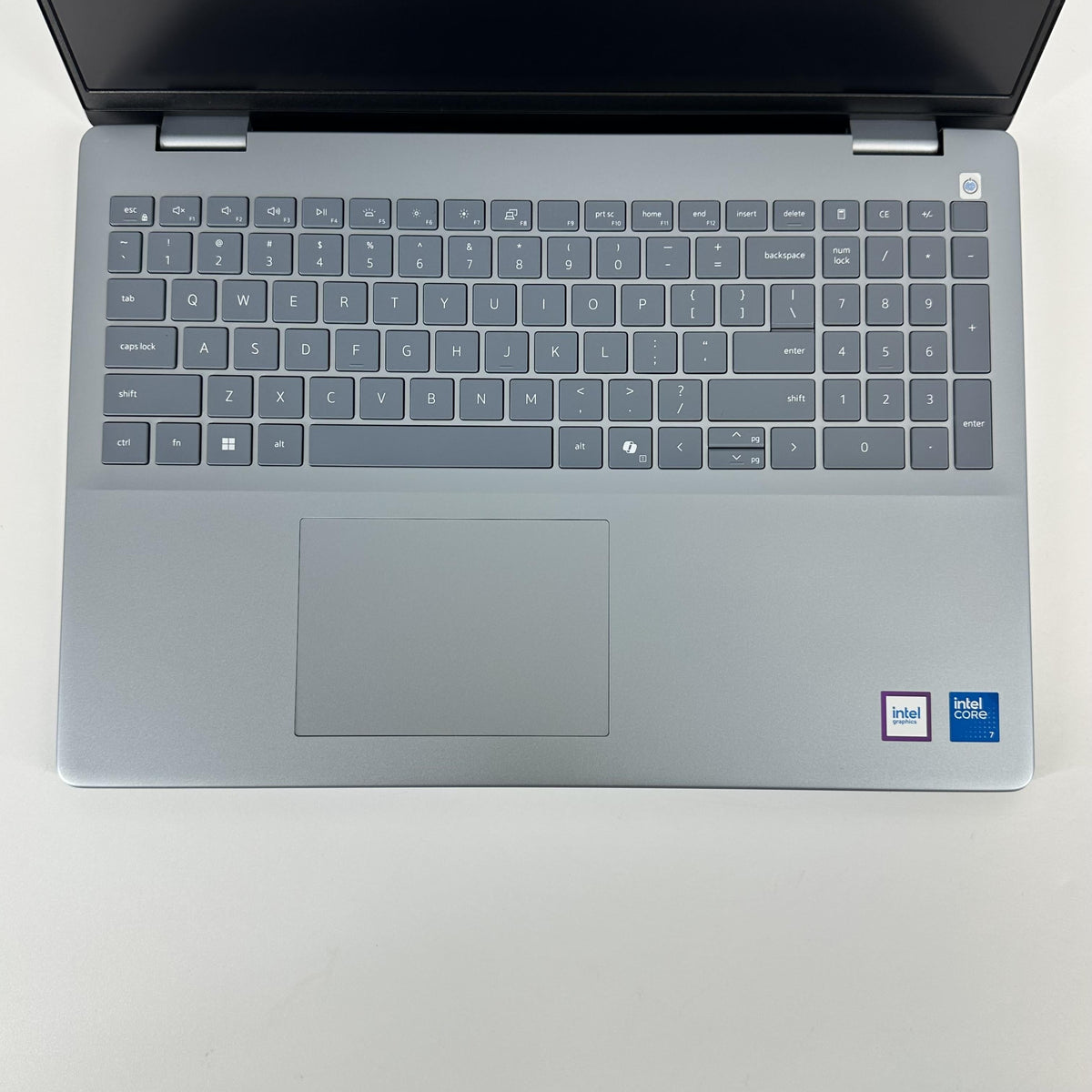 Dell Inspiron 5640 16 Silver 1.8 GHz Intel Core 7 16GB RAM 1TB Solid State Drive - Image 2