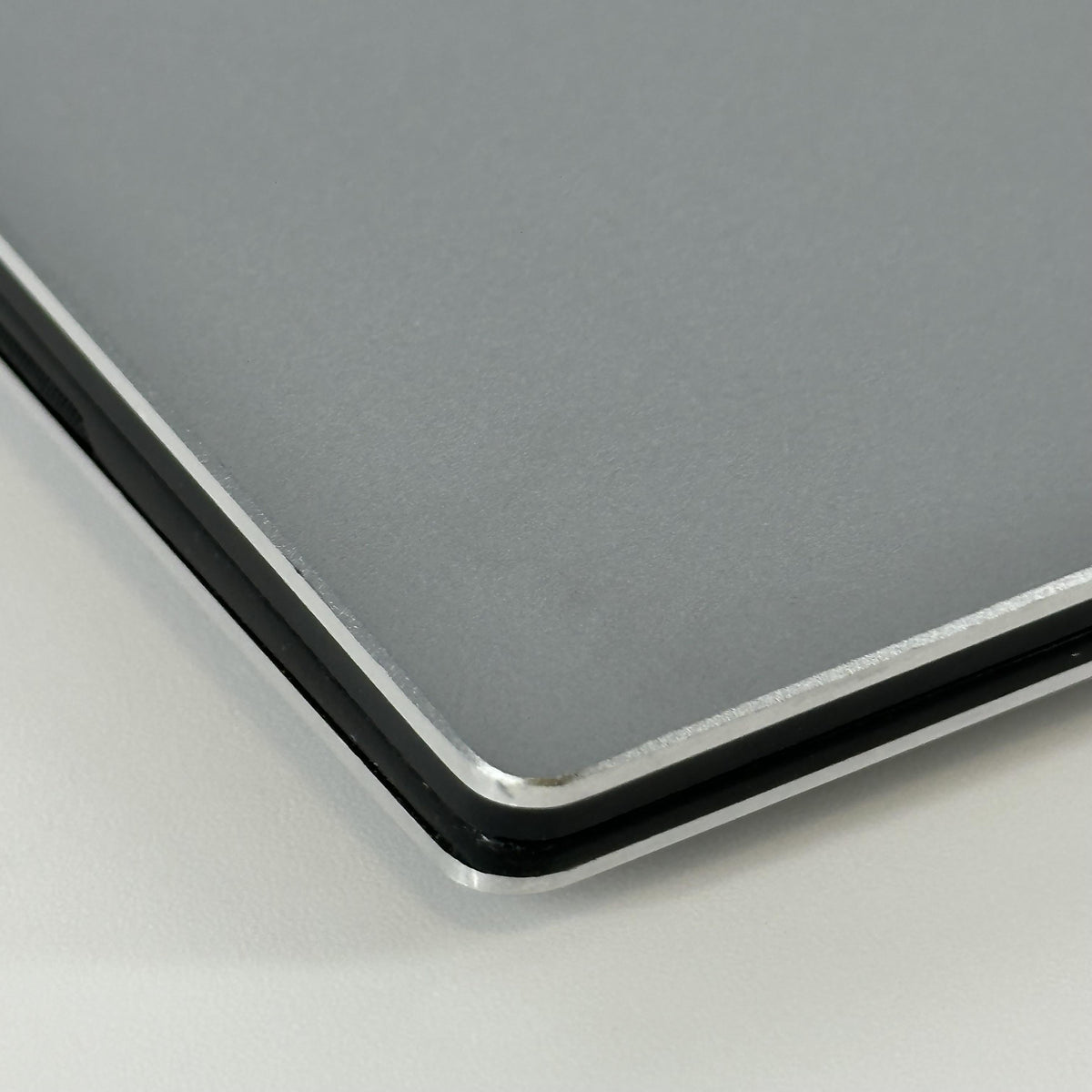 Dell XPS 13 9360 Silver 1.8 GHz Intel Core i7 8th Gen. 16GB RAM 512GB Solid State Drive - Image 15