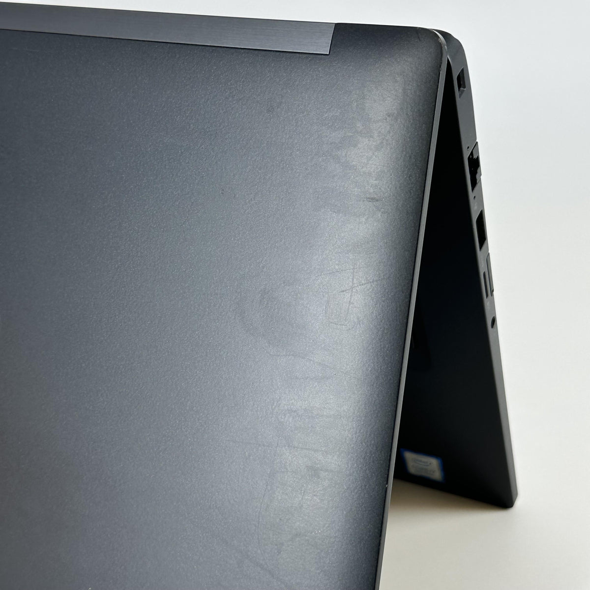 Dell Latitude 7490 14 Black 1.9 GHz Intel Core i7 8th Gen. 16GB RAM 512GB Solid State Drive - Image 12