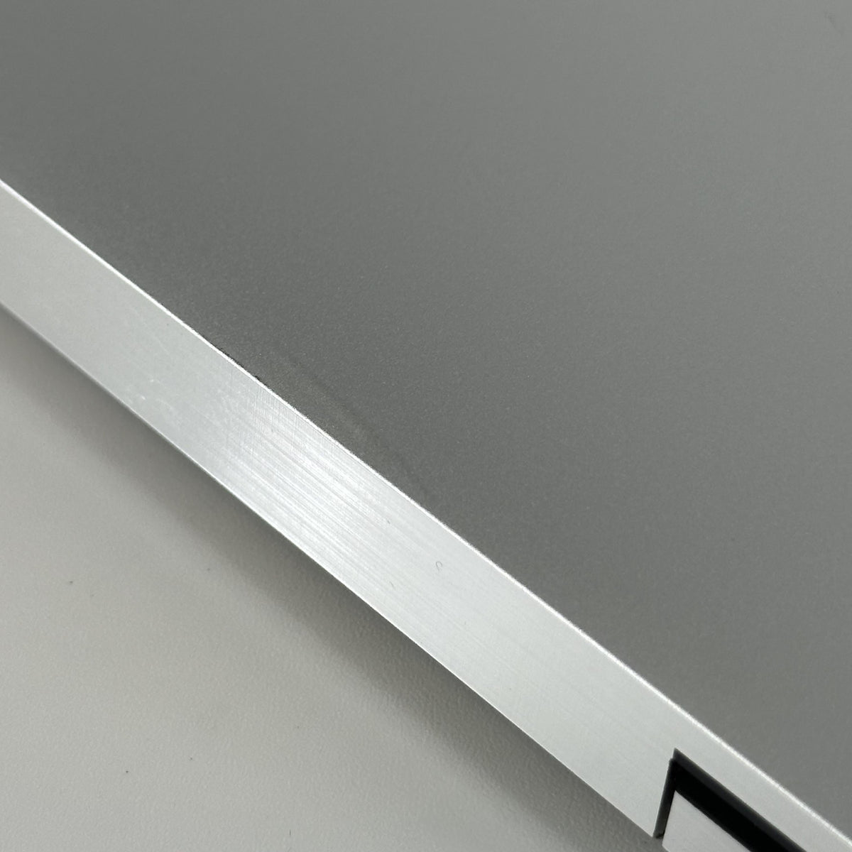 Dell XPS 15 9520 Silver 2.3 GHz Intel Core i7 12th Gen. 32GB RAM 512GB Solid State Drive NVIDIA GeForce RTX 3050 4 - Image 17