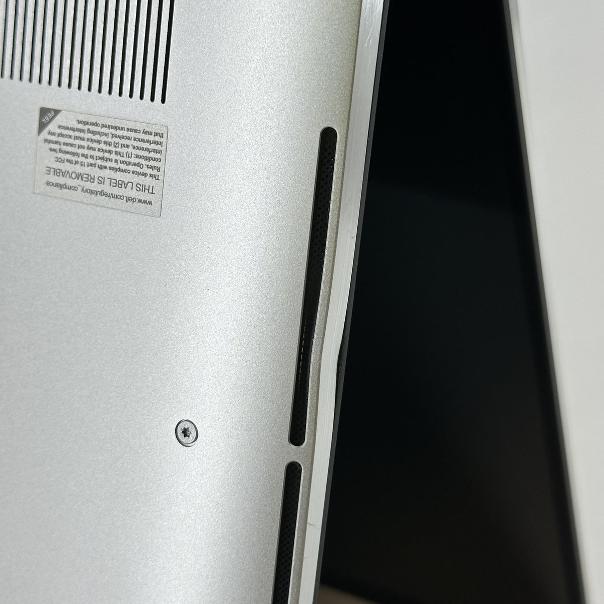 Dell XPS 15 9520 Silver 2.3 GHz Intel Core i7 12th Gen. 32GB RAM 512GB Solid State Drive NVIDIA GeForce RTX 3050 4 - Image 15