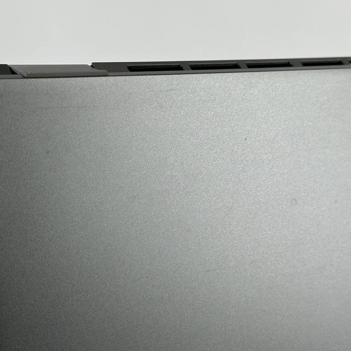 Dell Latitude 7640 16 Gray 1.6 GHz Intel Core i5 13th Gen. 16GB RAM 256GB Solid State Drive - Image 6