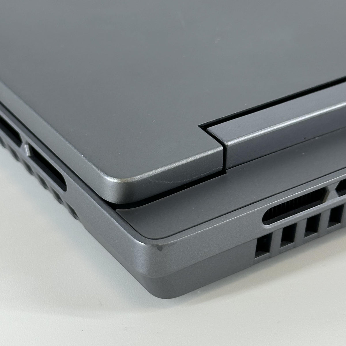 Lenovo Legion Slim 5 Gen 9 16 Gray 3.8 GHz AMD Ryzen 7 8845HS 16GB RAM 512GB Solid State Drive NVIDIA GeForce RTX - Image 13
