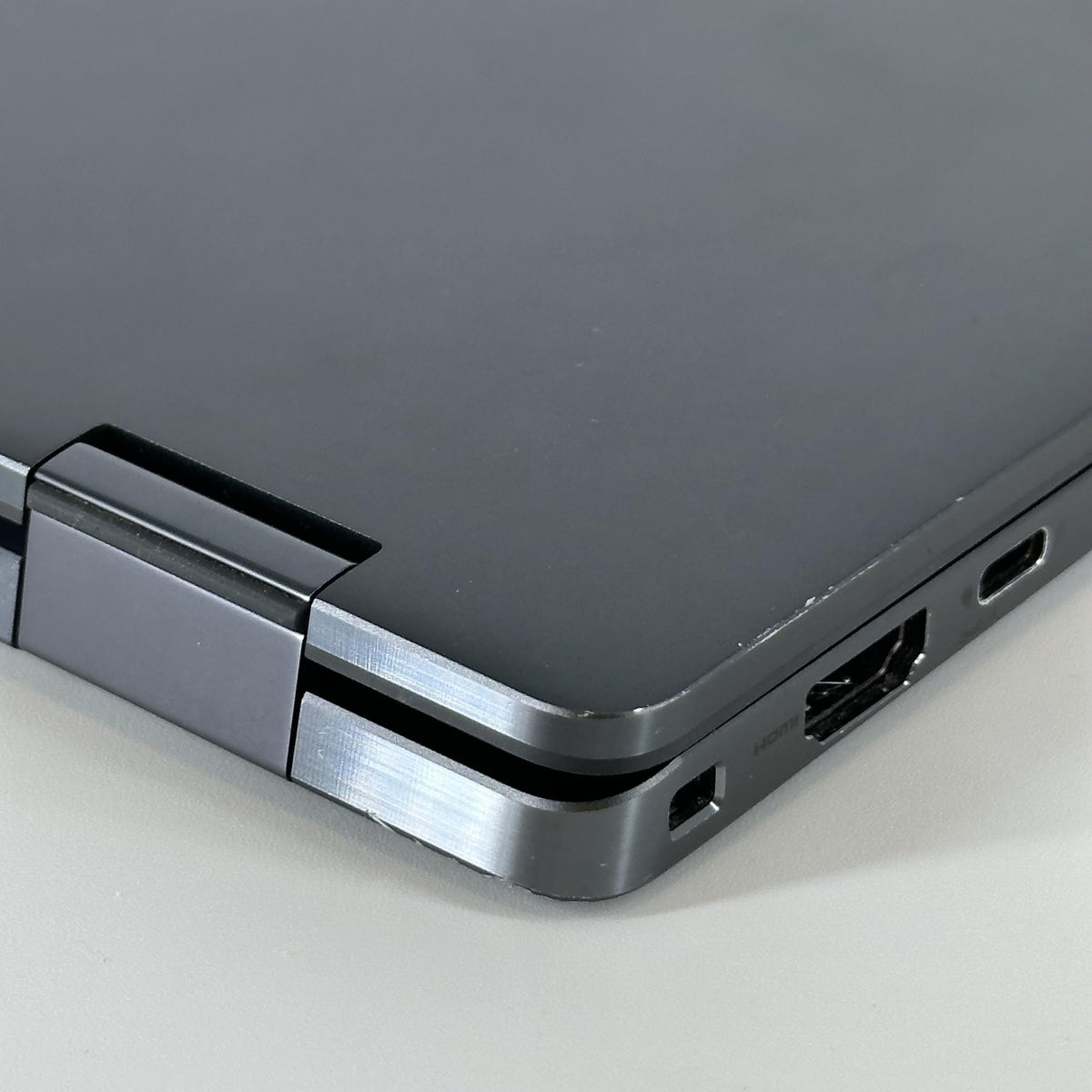 Dell Latitude 9430 14 Gray 1.8 GHz Intel Core i7 12th Gen. 32GB RAM 1TB Solid State Drive - Image 17