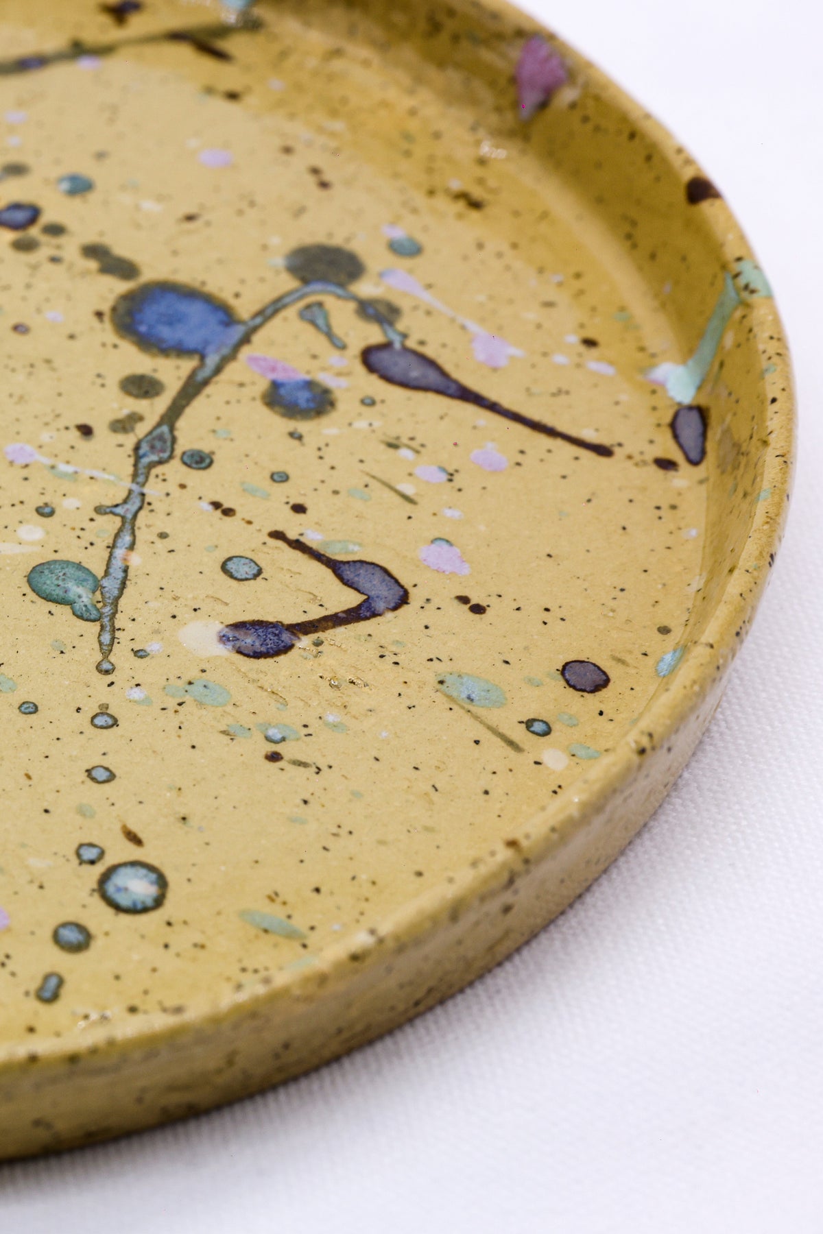 23 cm Oliva Stoneware Handmade Ceramic Dinner Plate - Image 3