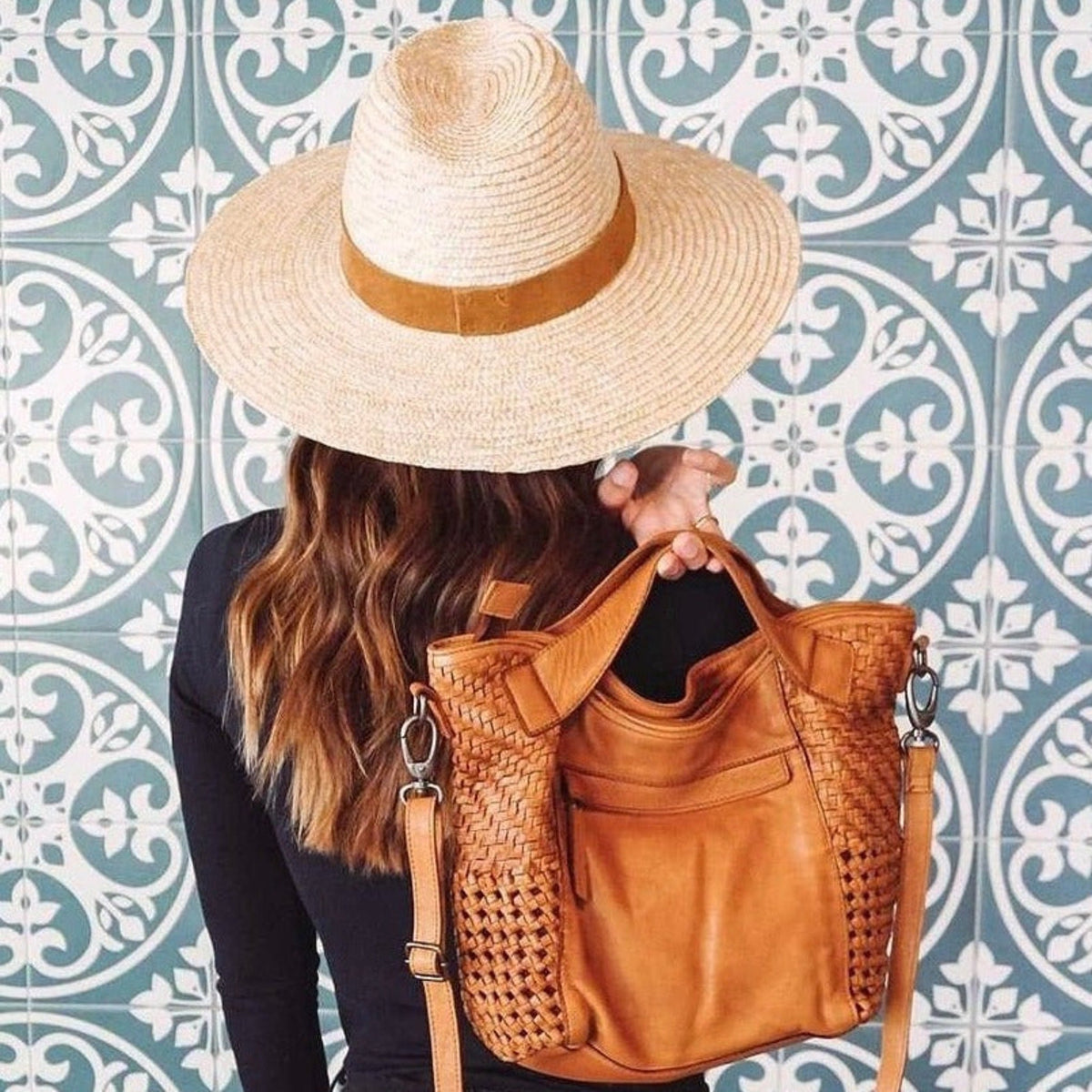 Theo Leather Crossbody Bag - Image 10