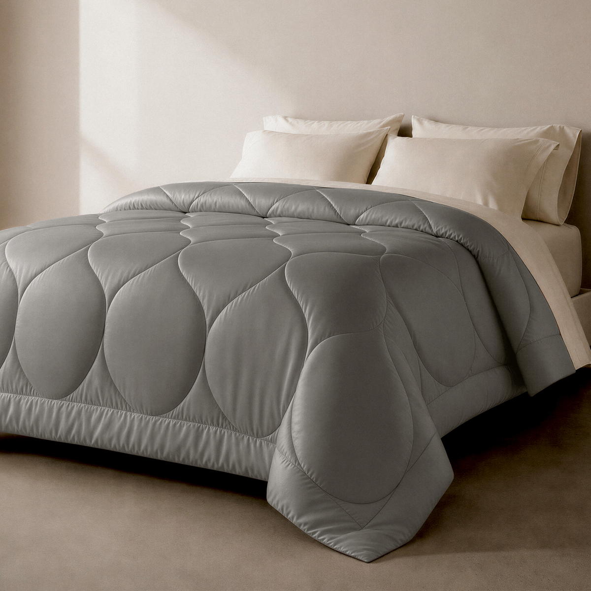 Fluffy comfort without the heat. - Fossil Grey