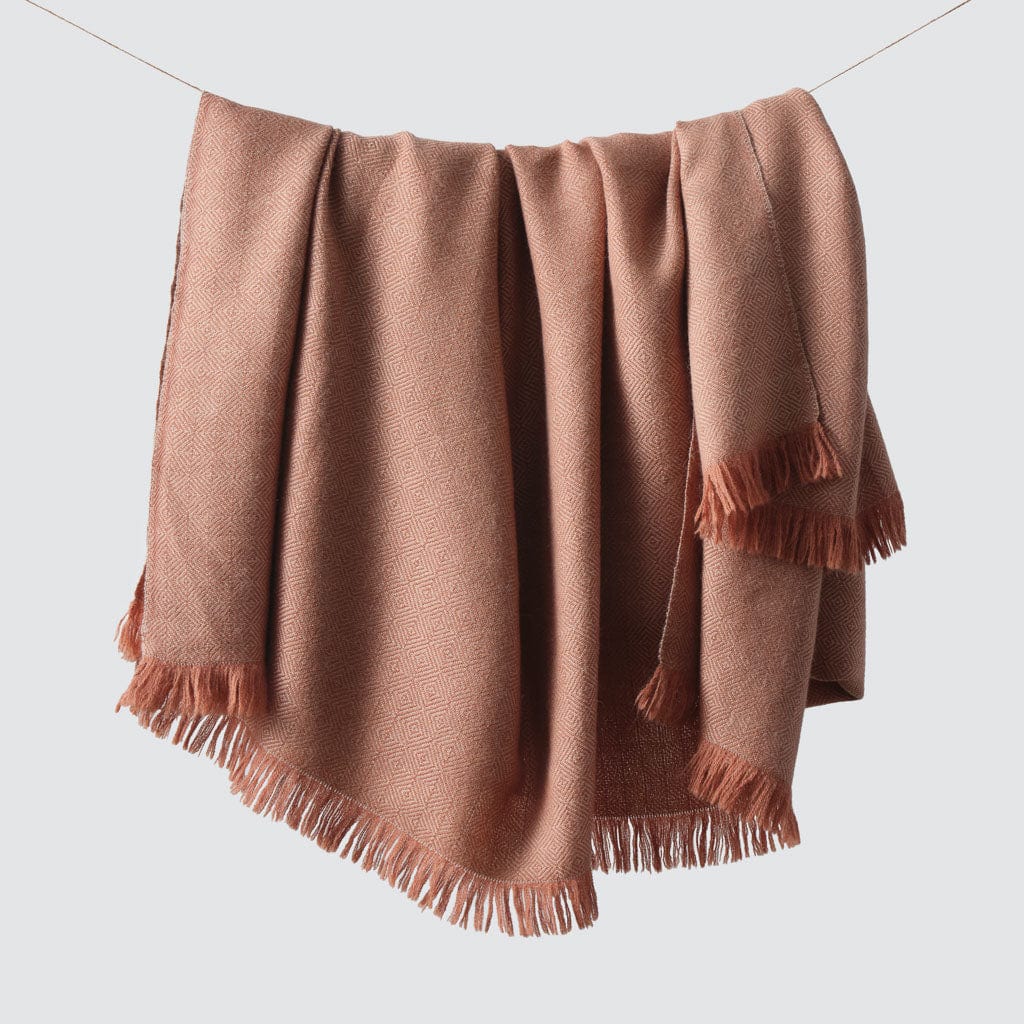 La Calle Alpaca Throw - Clay
