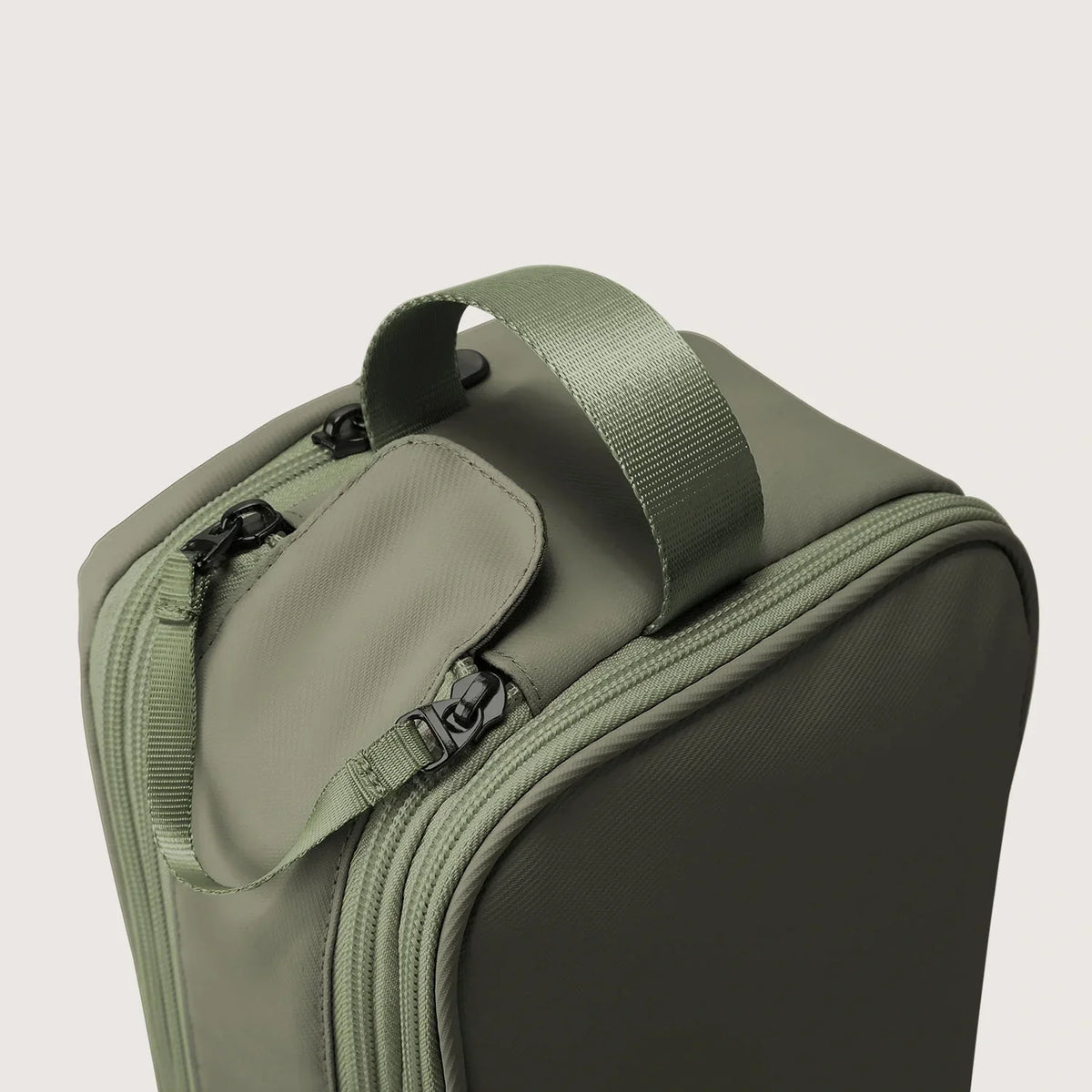 On-road Toiletry Bag - Image 58