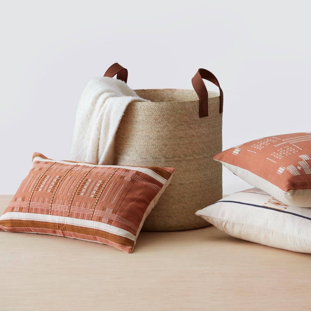 Mora Lumbar Pillow - Image 2