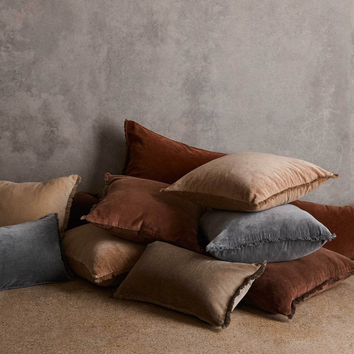 Naveta Velvet Small Lumbar Pillow - Image 23