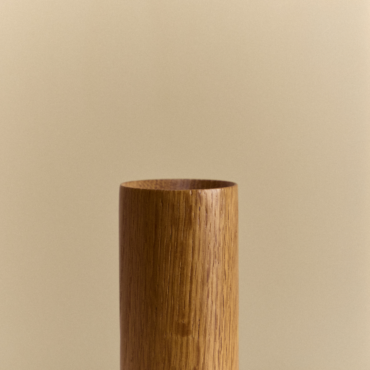 Knuckle Table Lamp in Oak + Sphere IV - Image 7
