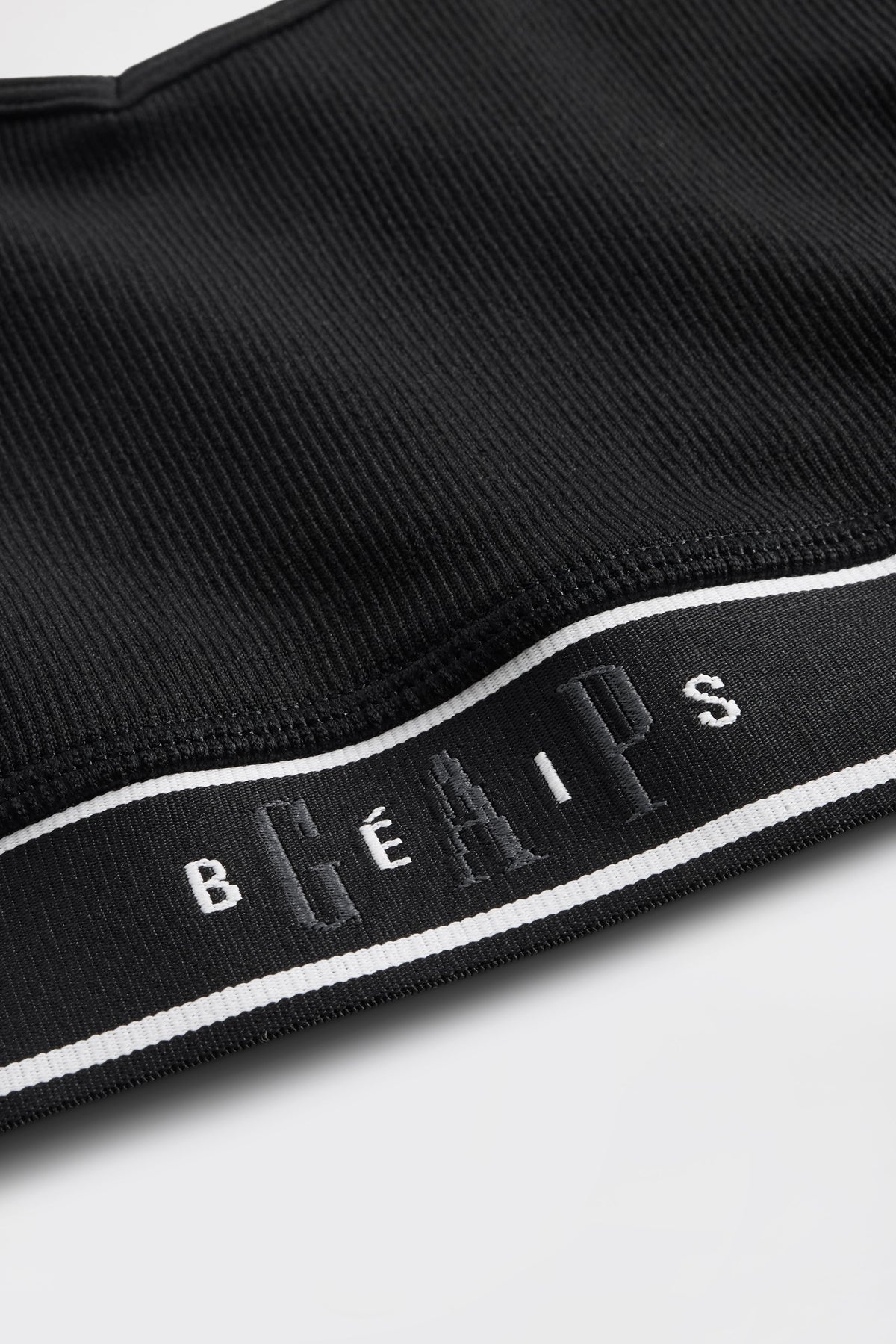 GAP X BEIS Seamless Logo Top in Black - Image 2