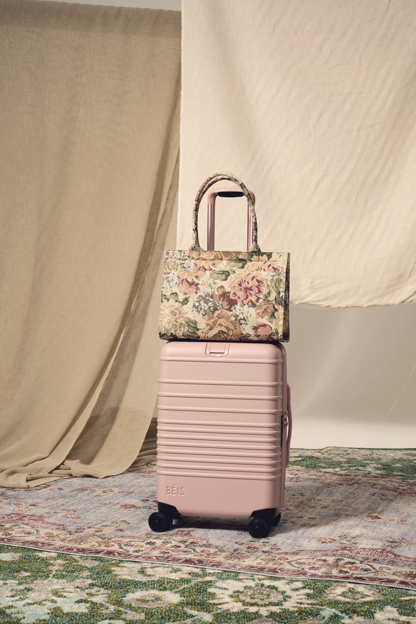 The Book Tote in Vintage Floral - Image 2