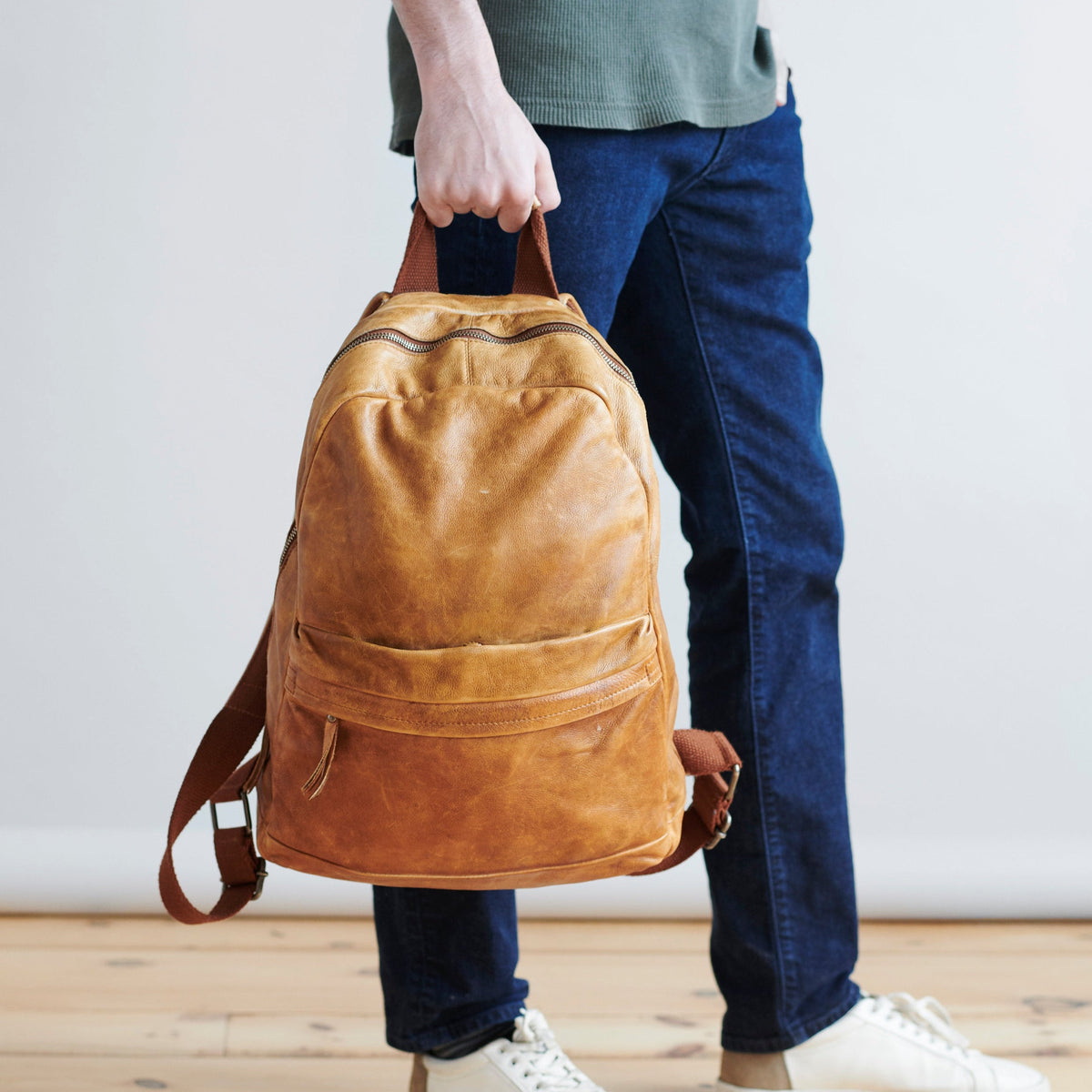 Sheldon Leather Backpack - Image 4