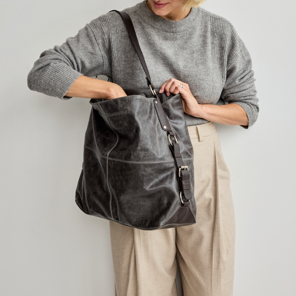 Simone Lg Leather Shoulder Bag - Image 22
