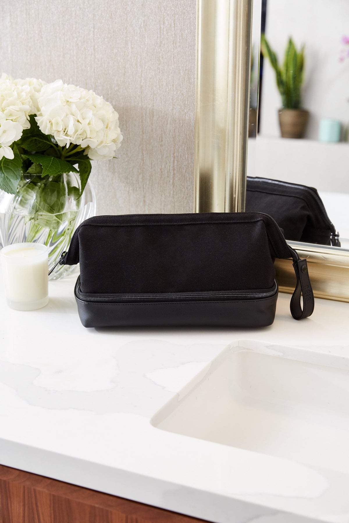 The Dopp Kit in Black - Image 8