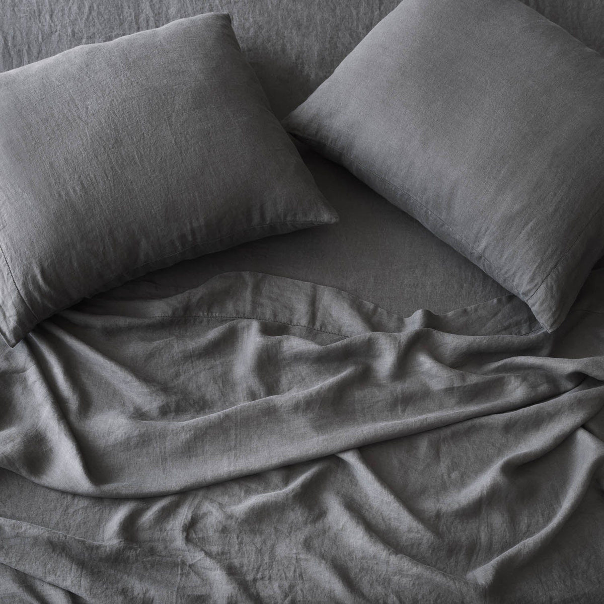 Stonewashed Linen Sheet Set - Charcoal
