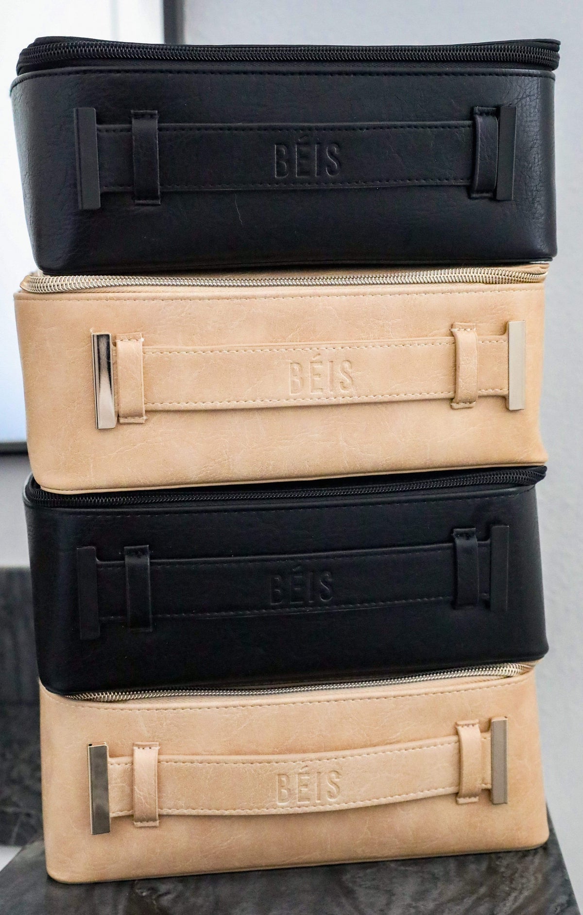 Resale The Cosmetic Case in Black - Image 7