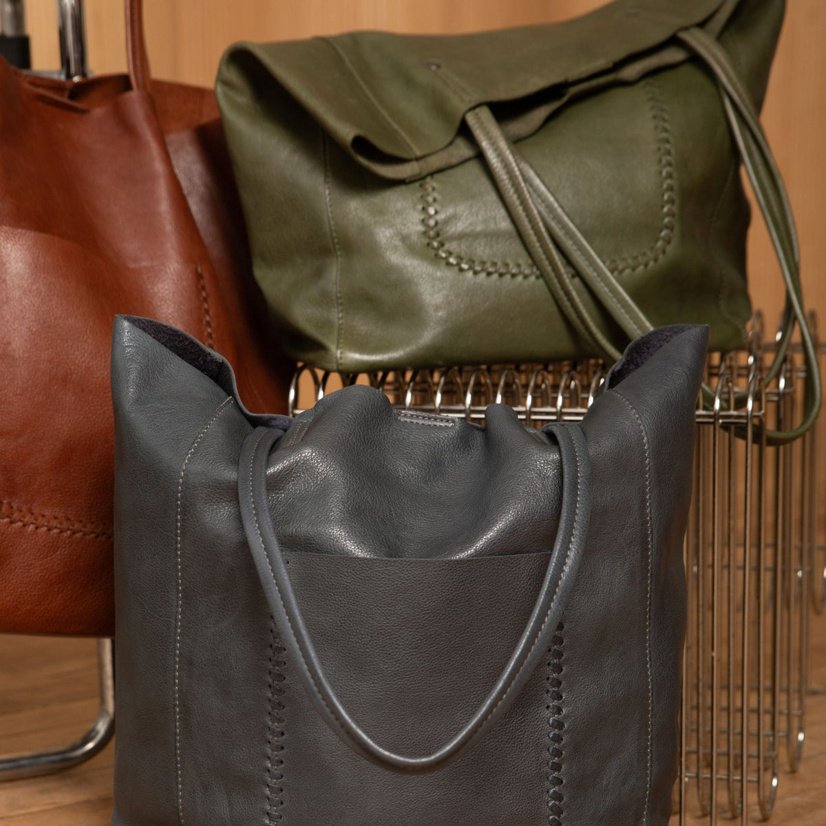 Dolce Leather Tote Bag - Image 15