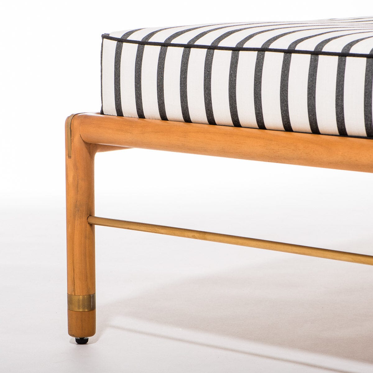 The WES Sun Lounger - Image 8