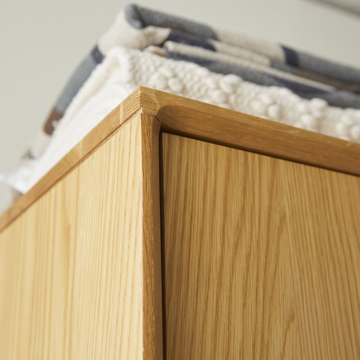 Wright Oak Wardrobe - Image 5