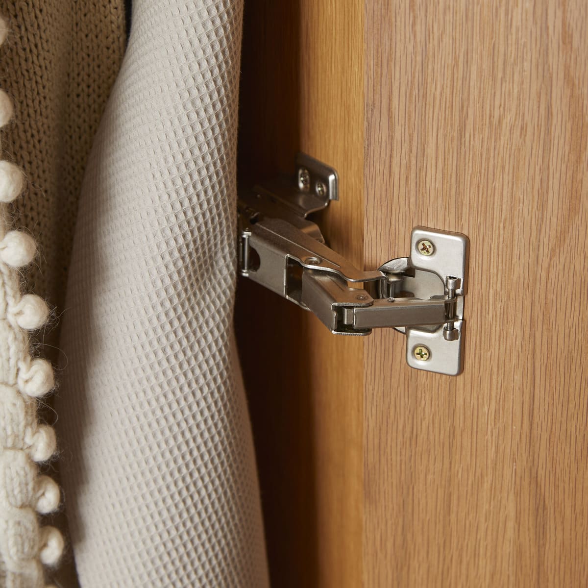 Wright Oak Wardrobe - Image 6