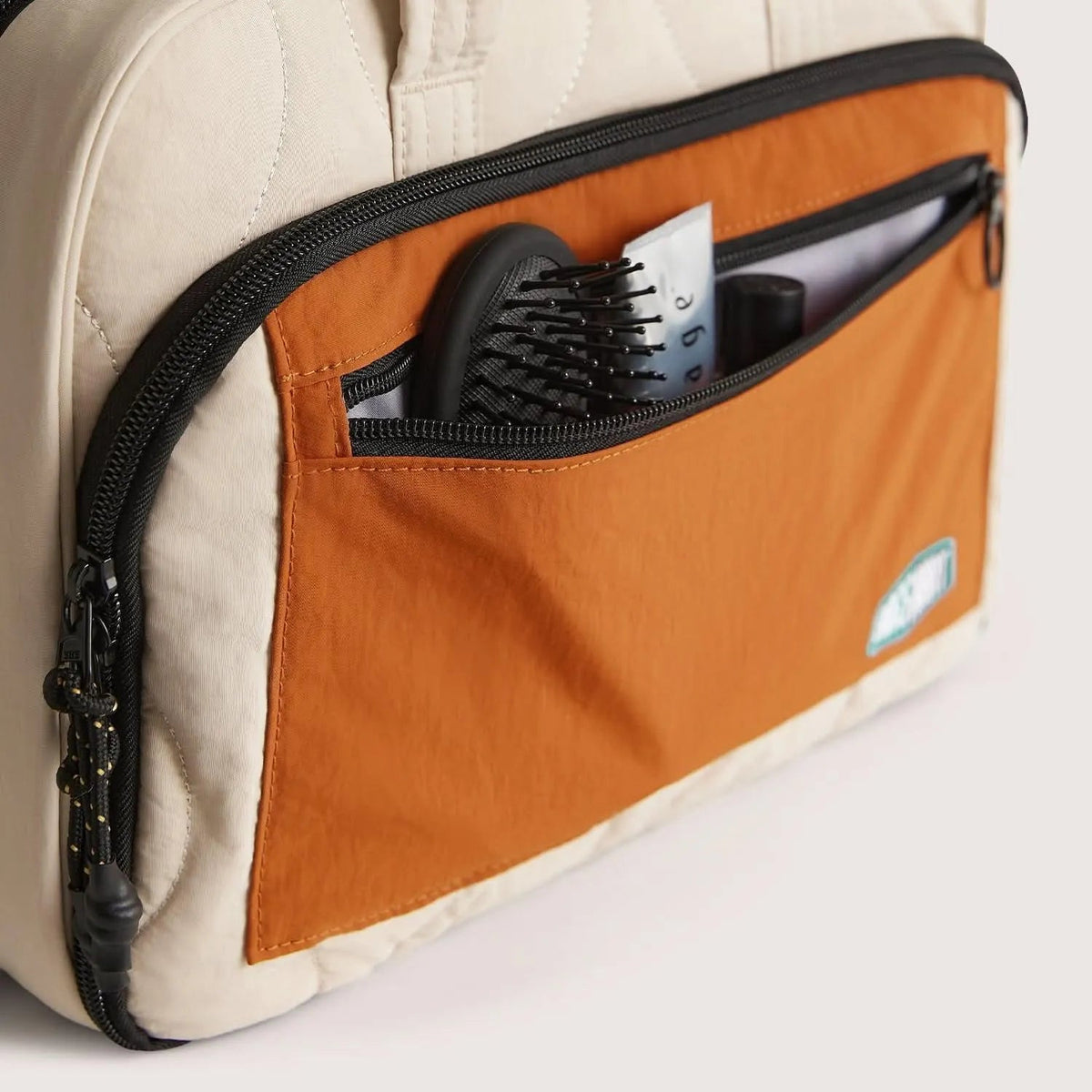 Paz Hanging Toiletry Bag - Image 26