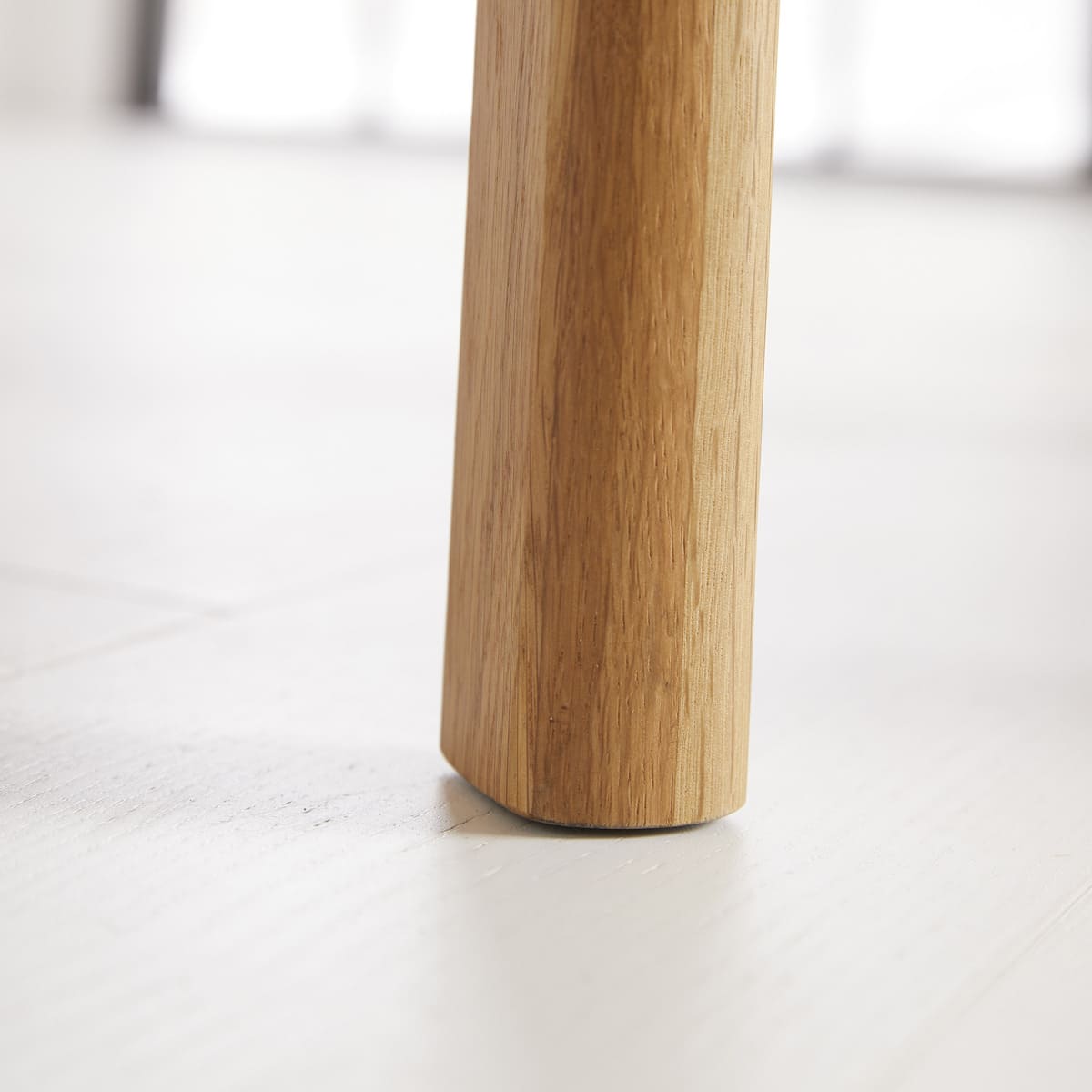 Wright Oak Round Extendable Dining Table - Image 16