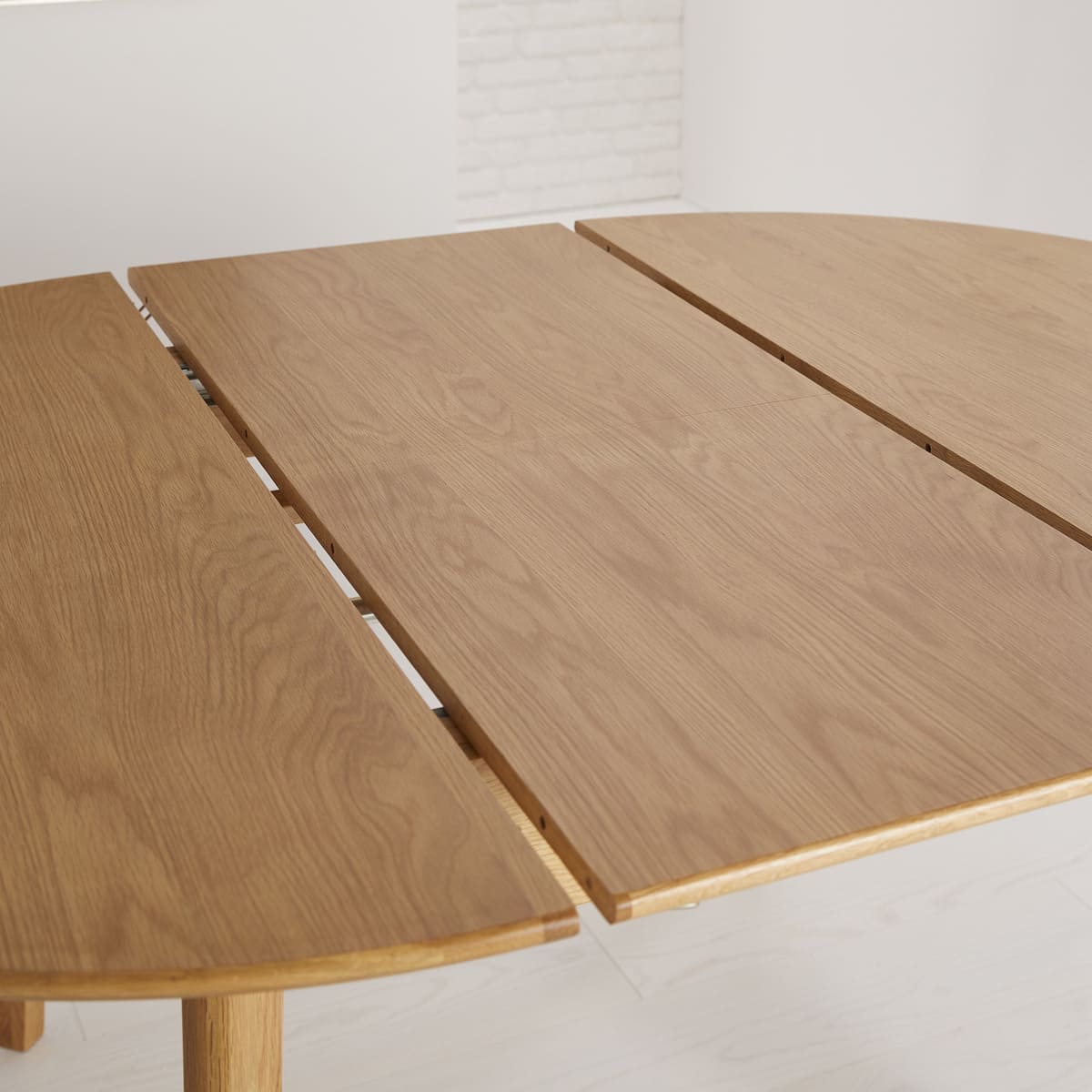 Wright Oak Round Extendable Dining Table - Image 10