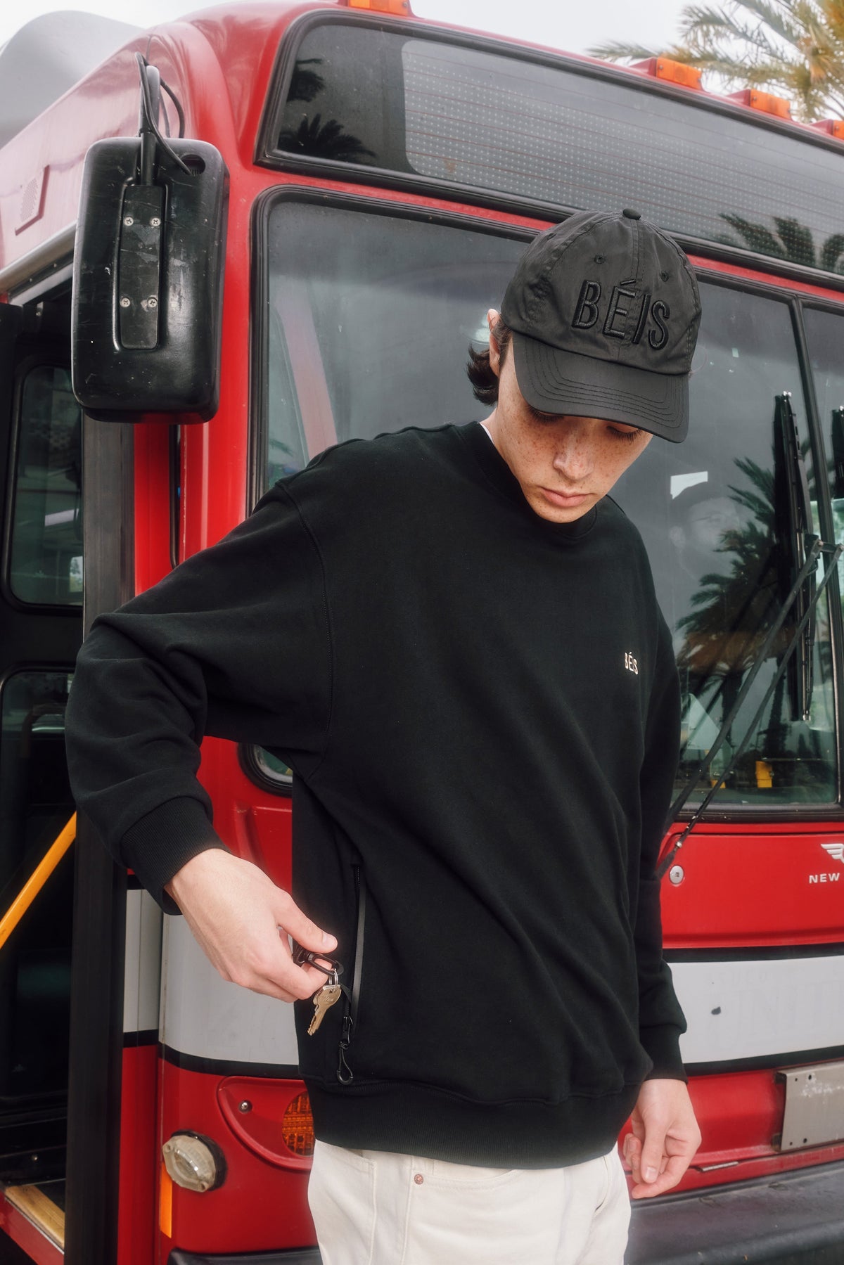 The BÉISball Cap in Black - Image 8