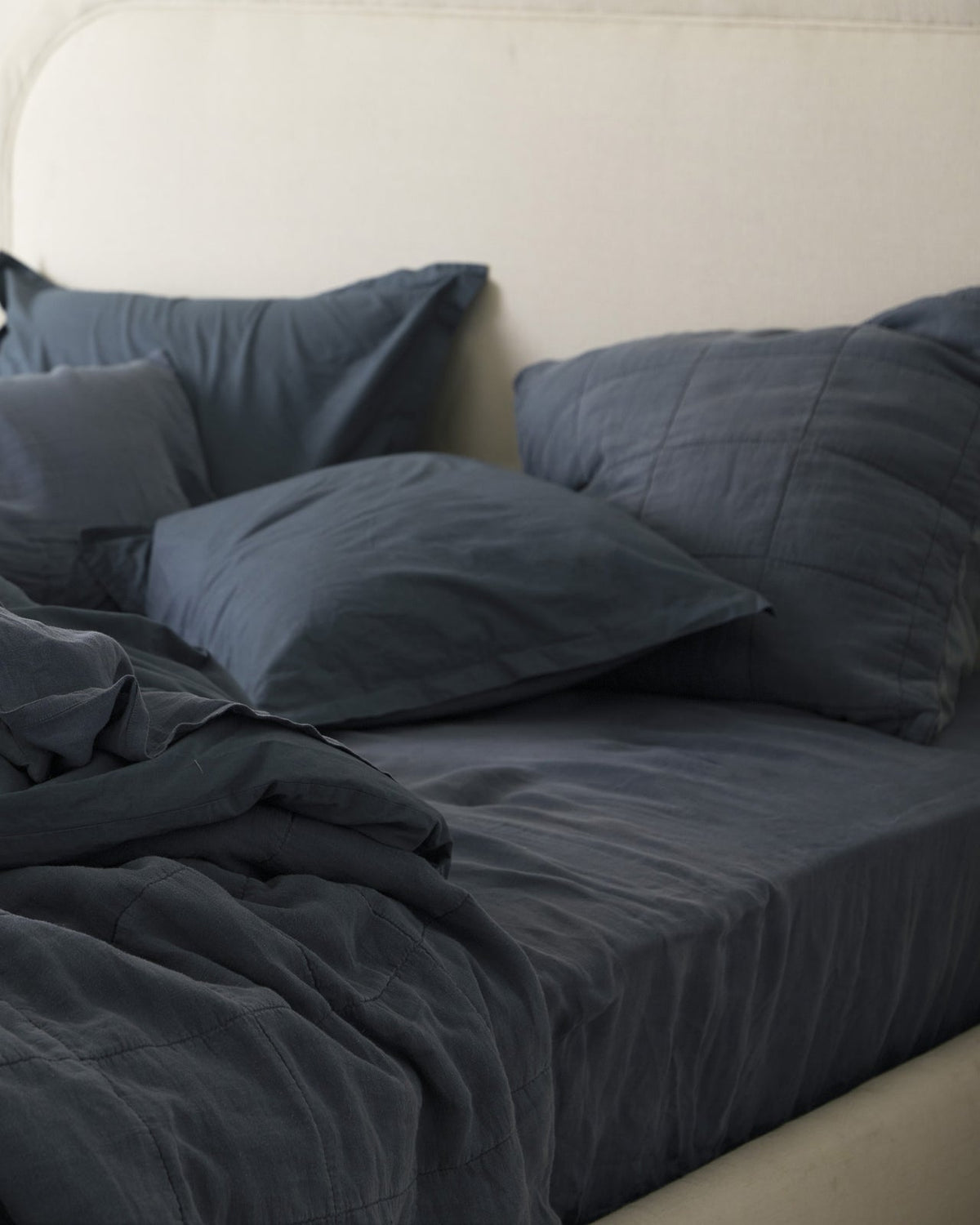 Linen Fitted Sheet (Dusk) - Image 2